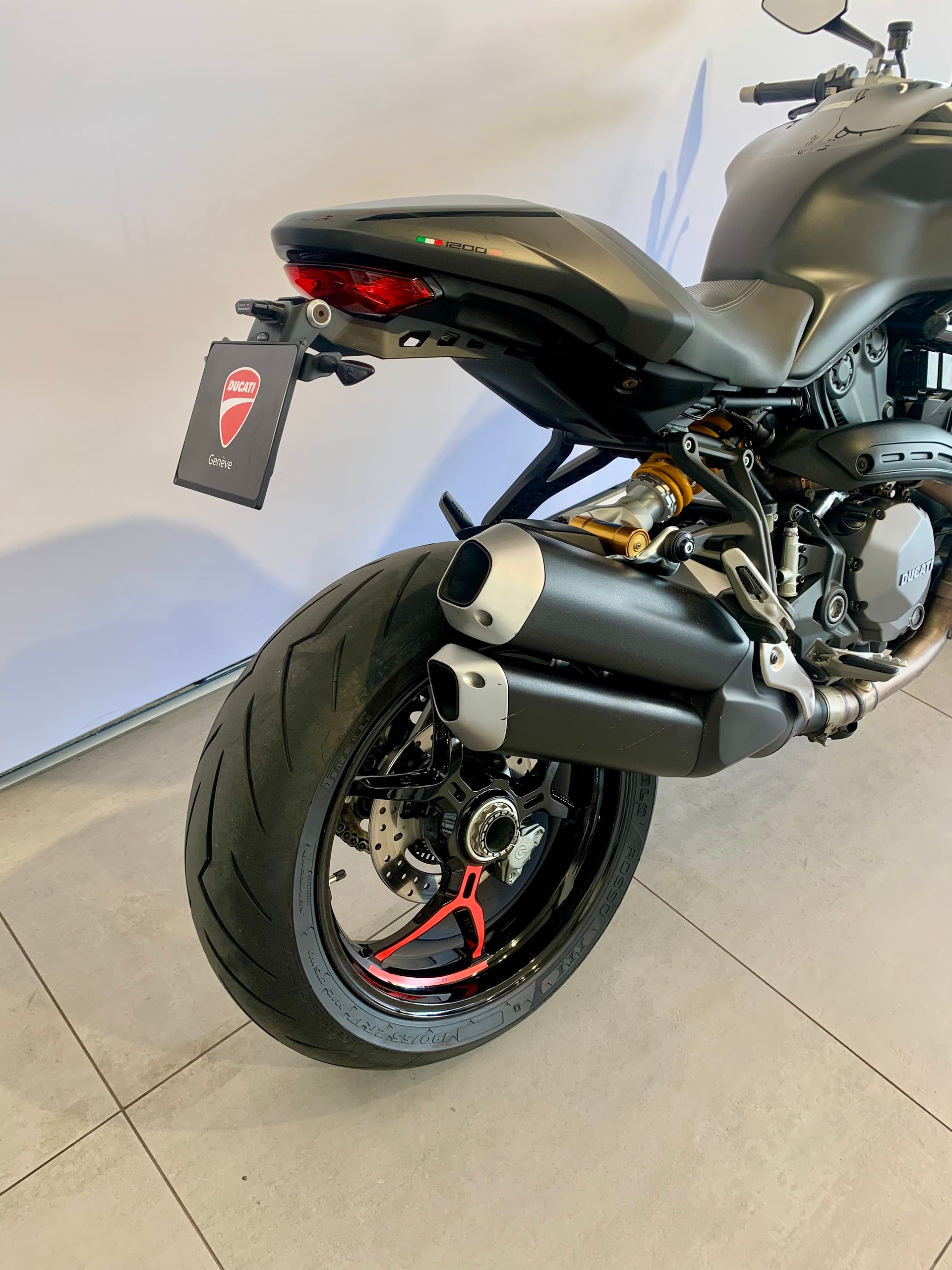 DUCATI Monster 1200 S-image-8