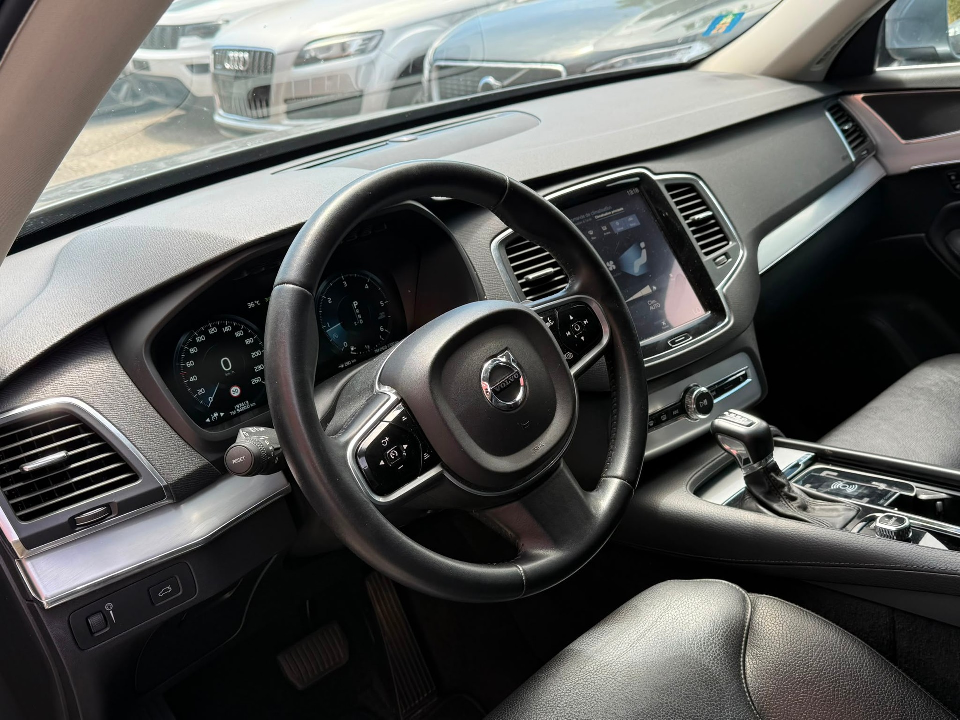 VOLVO XC90 D4 FWD Momentum Geartronic-image-11