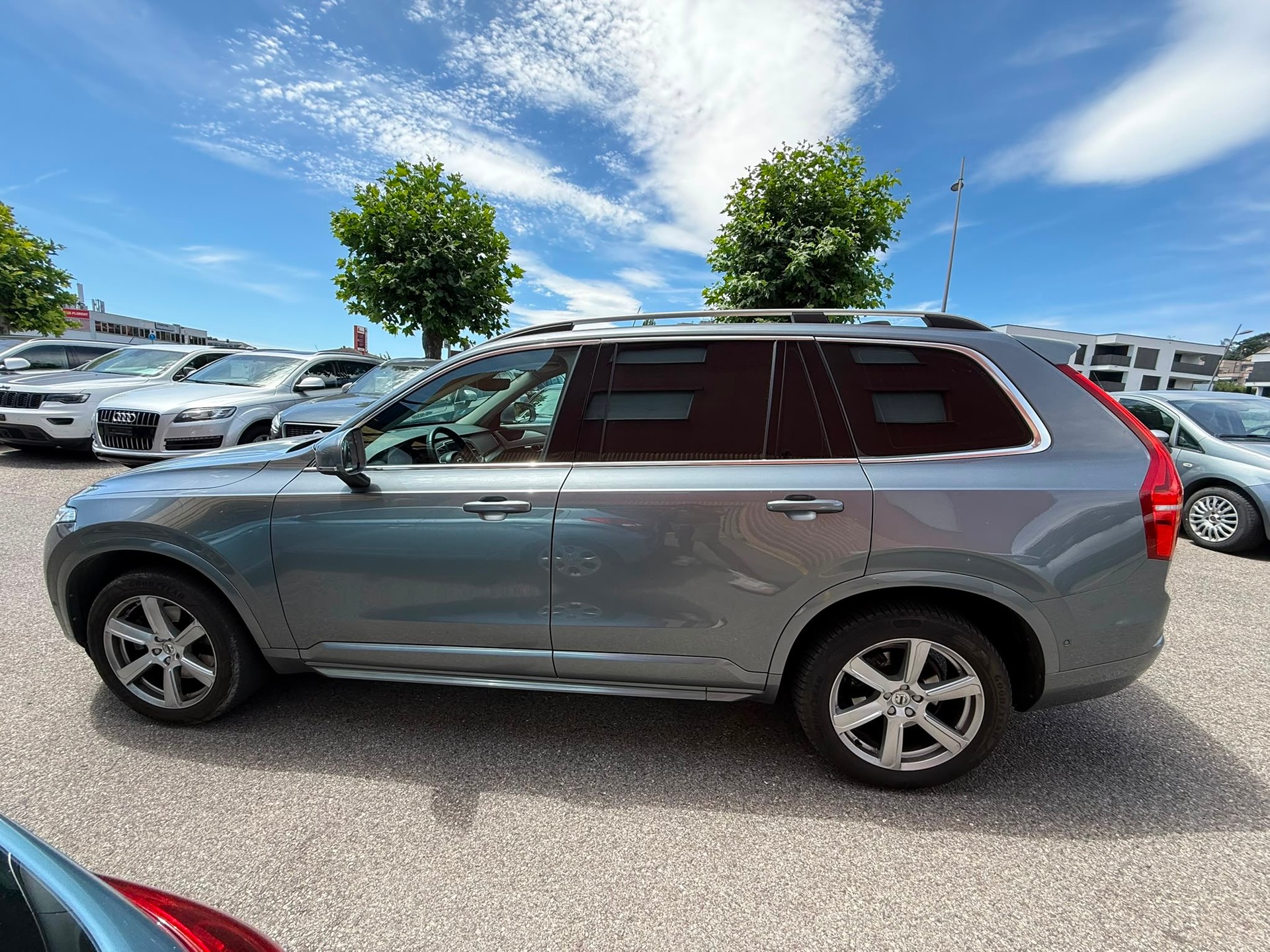 VOLVO XC90 D4 FWD Momentum Geartronic-image-7