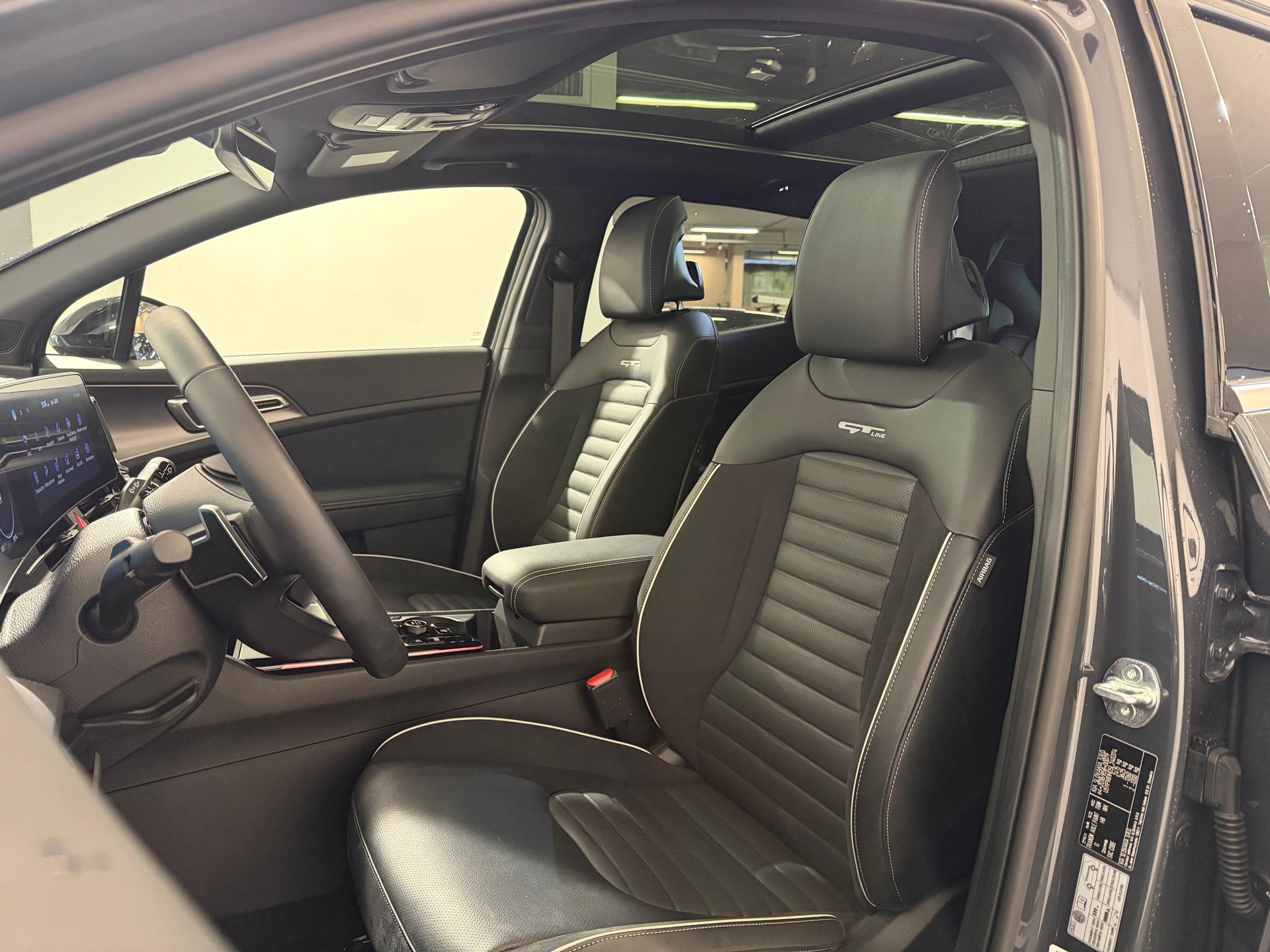 KIA Sportage 1.6 T-GDi PHEV GT-Line-image-5