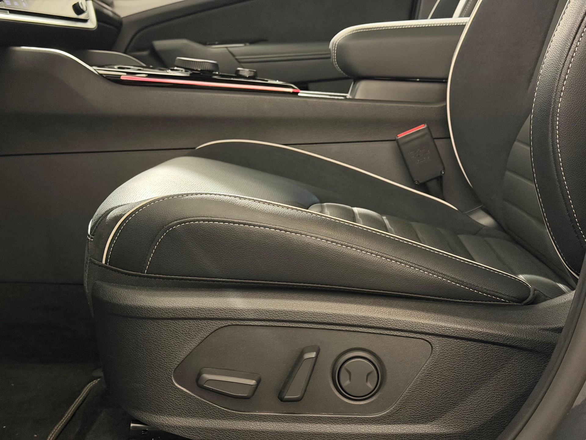 KIA Sportage 1.6 T-GDi PHEV GT-Line-image-11