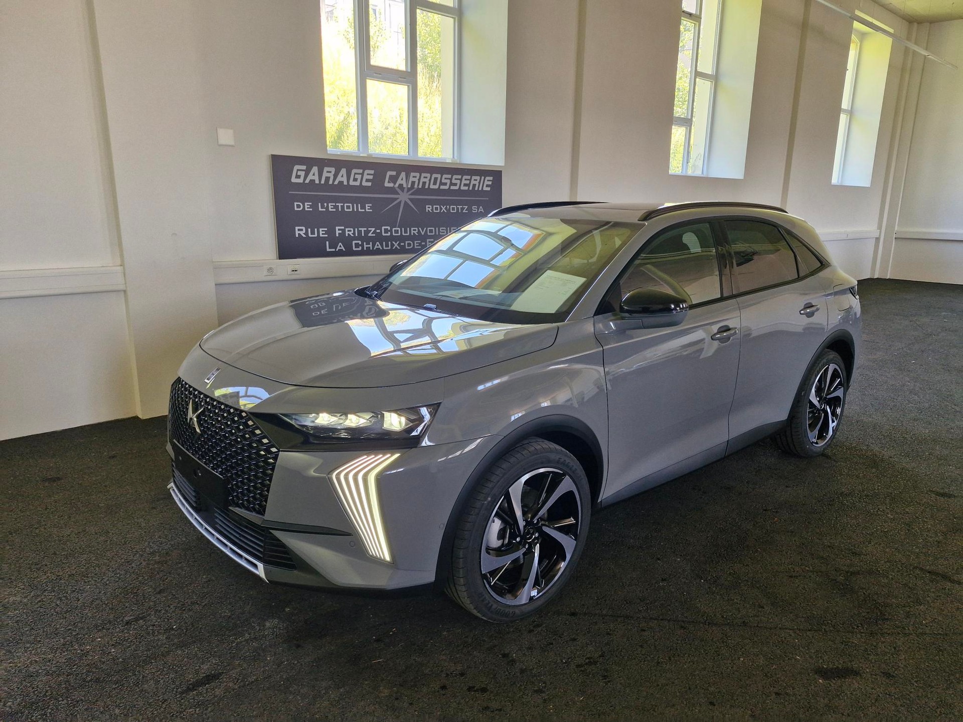 DS AUTOMOBILES DS 7 Crossback E-Tense 300 4x4 Etoile-image-5
