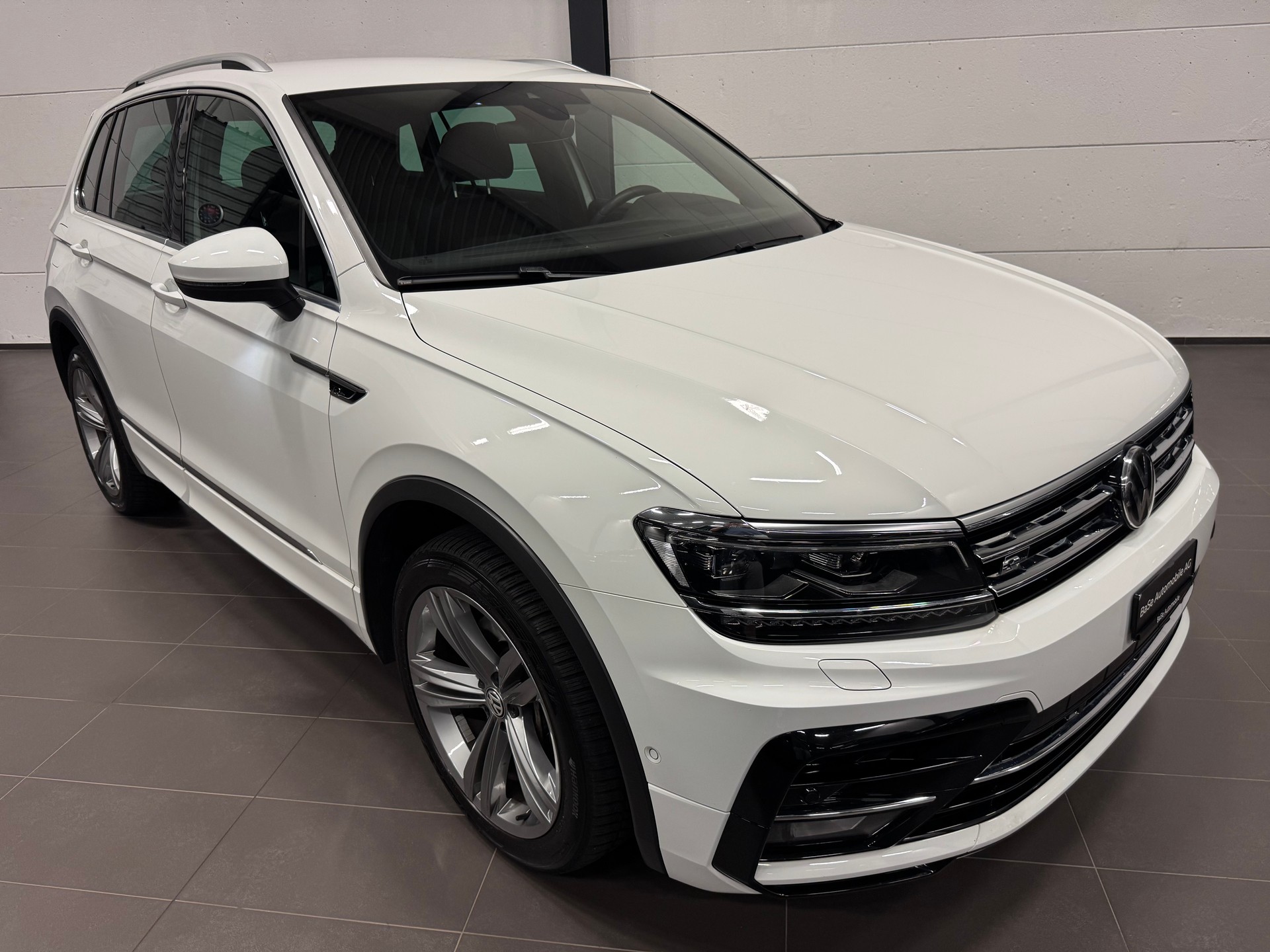 VW Tiguan 2.0 TDI SCR Highline 4Motion DSG R LINE-showroom-element-3