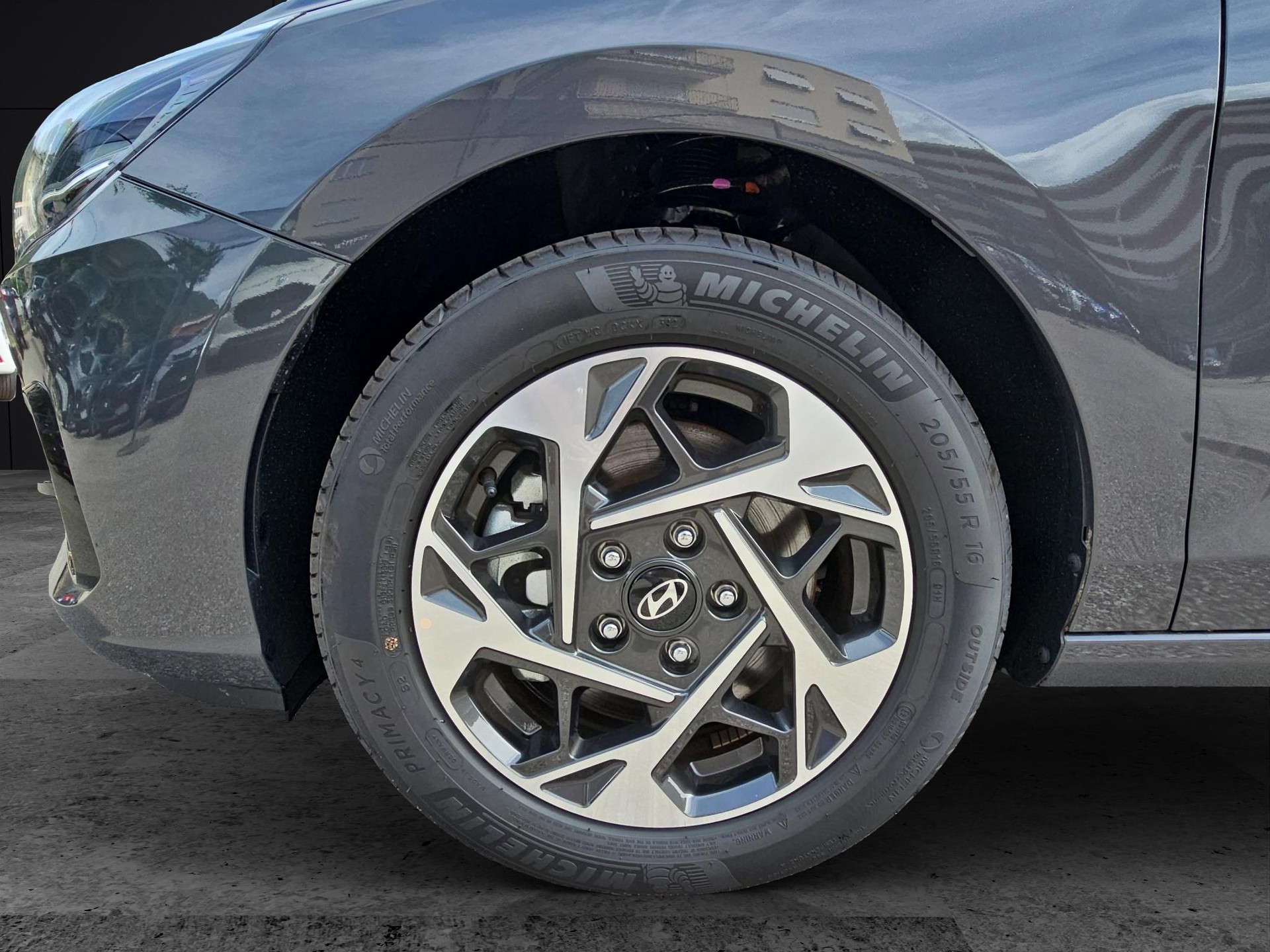 HYUNDAI i30 1.5 T-GDi Amplia-image-8