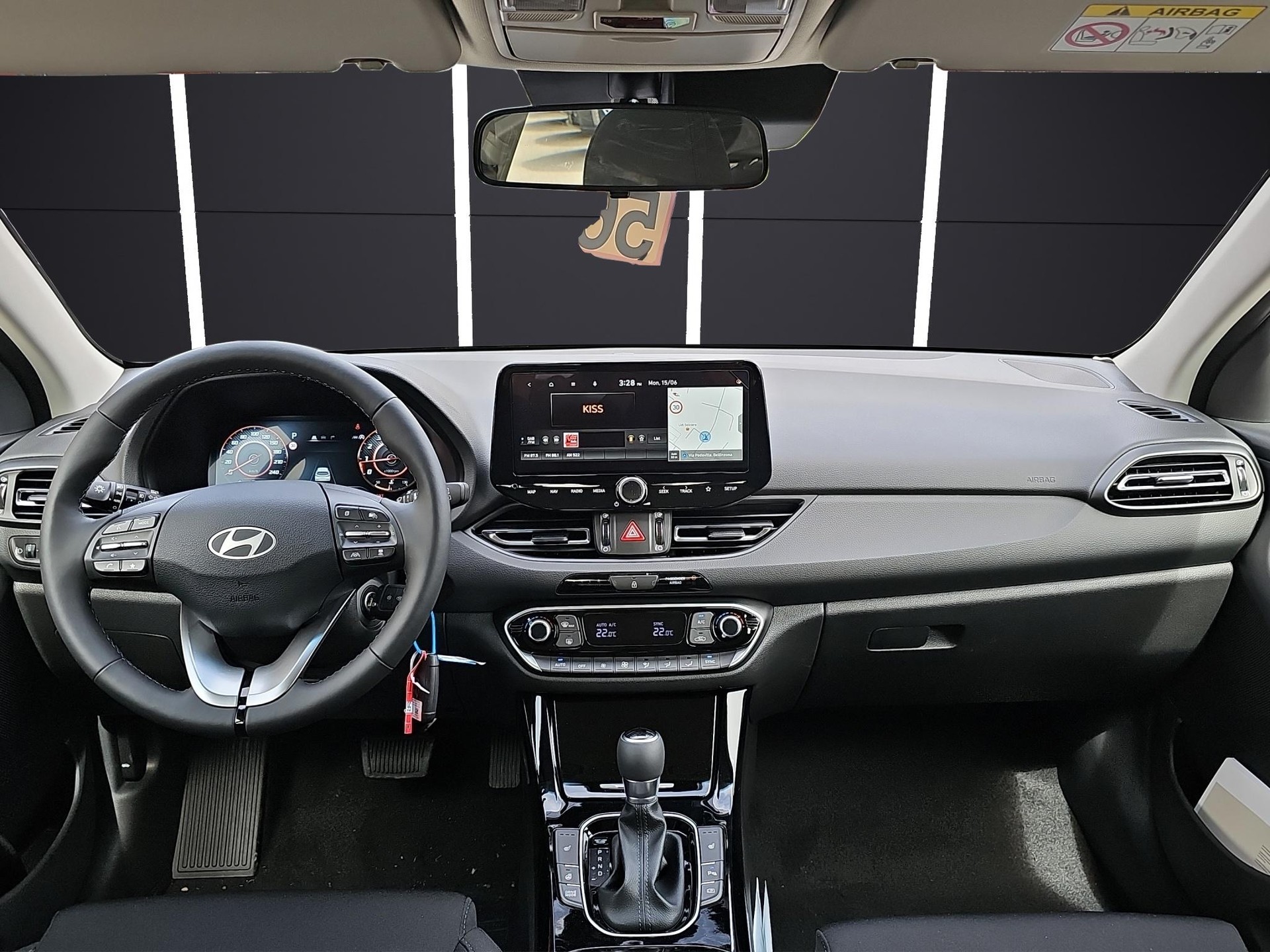 HYUNDAI i30 1.5 T-GDi Amplia-image-11