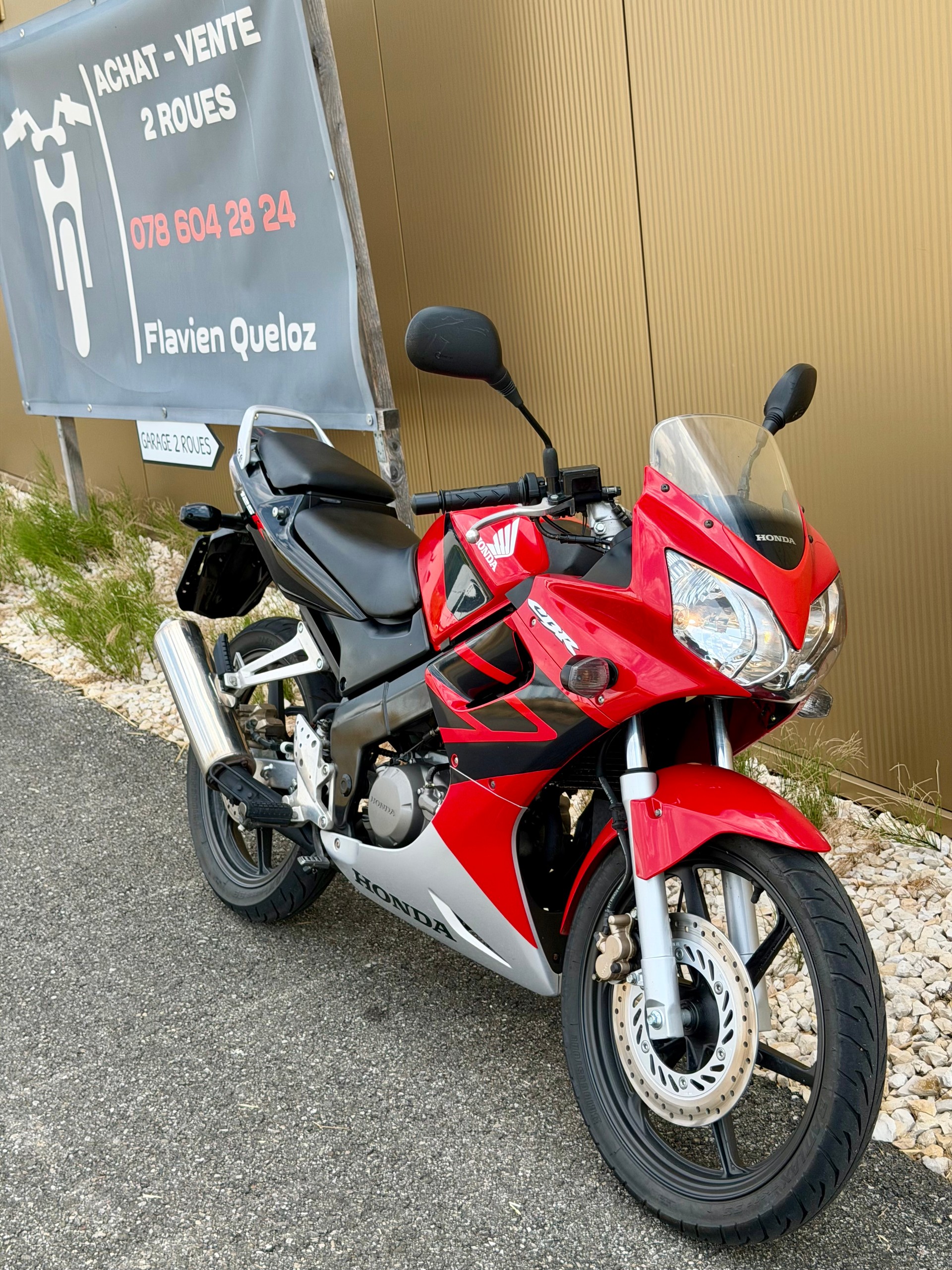 HONDA CBR 125 R-image-0