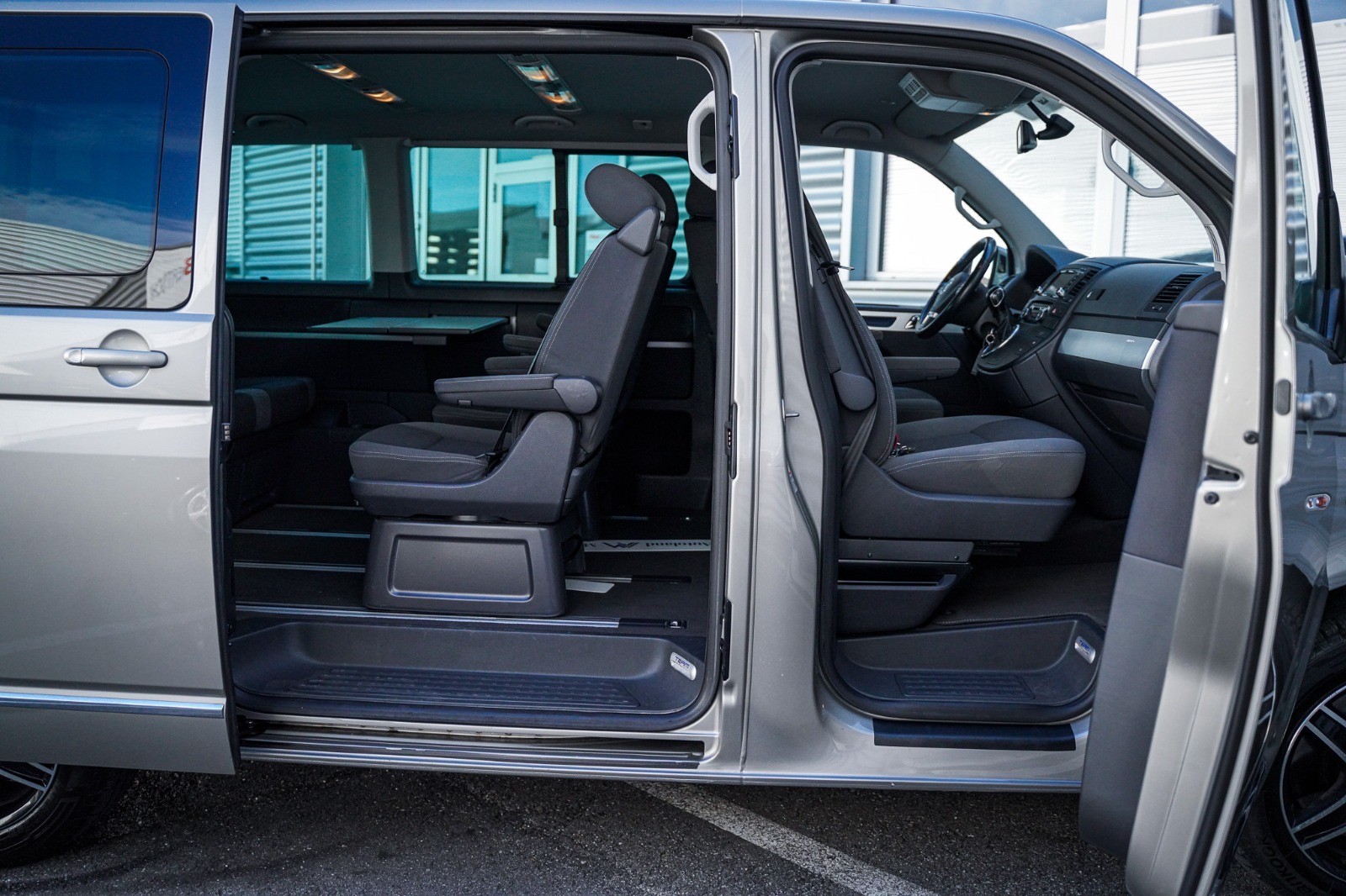 VW T5 Multivan 2.0 Bi-TDI CR Comfortline 4Motion DSG-image-13