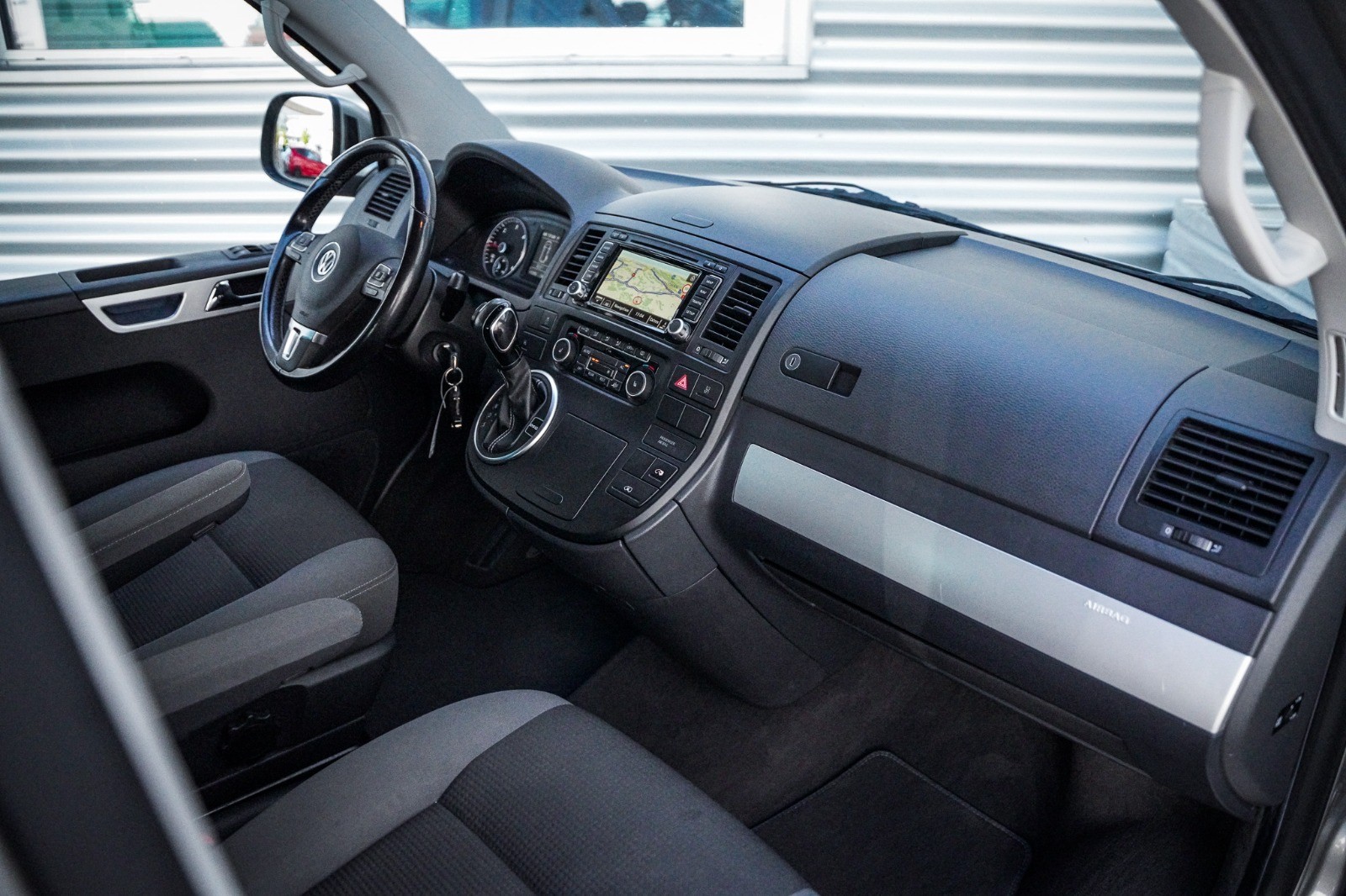 VW T5 Multivan 2.0 Bi-TDI CR Comfortline 4Motion DSG-image-9