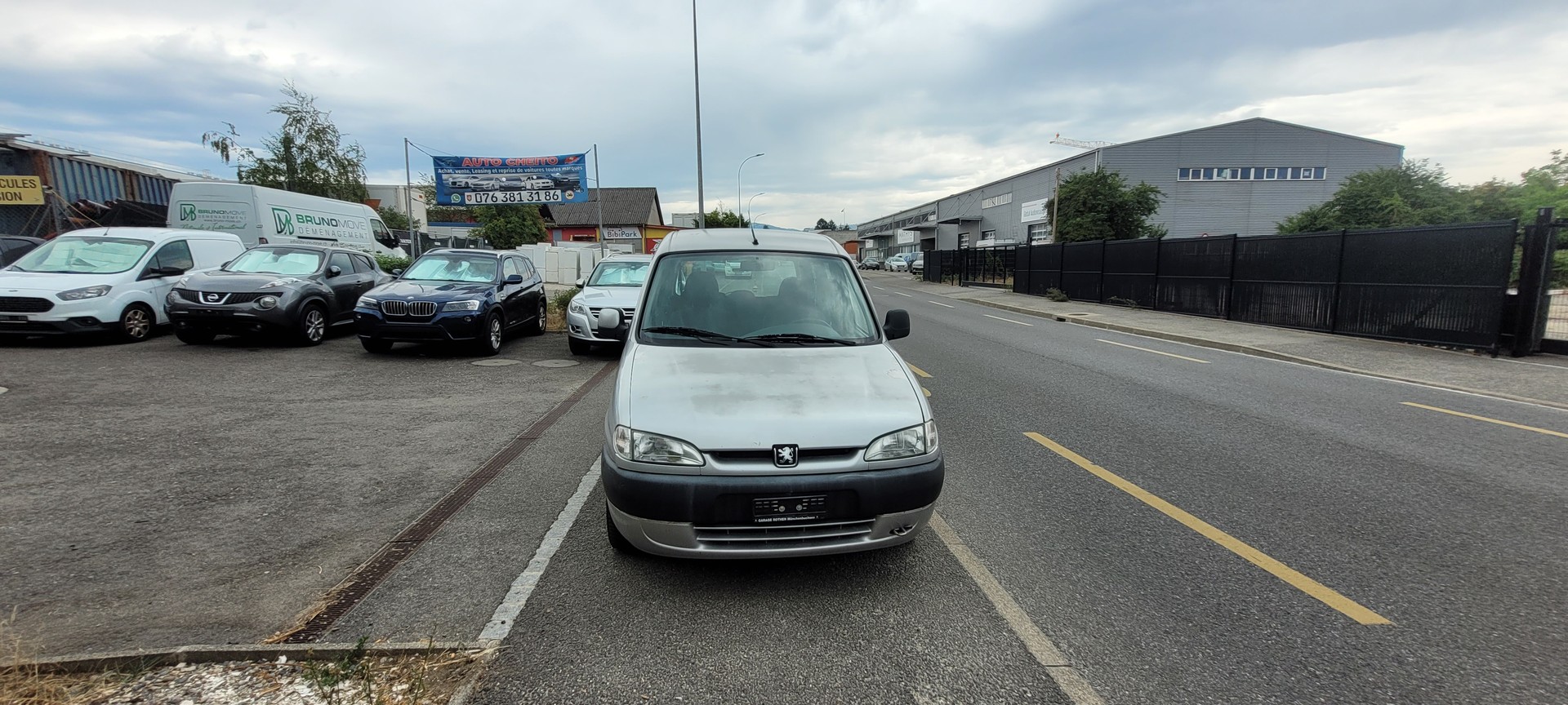 PEUGEOT Partner 1.8 Quiksilver FAM-image-1
