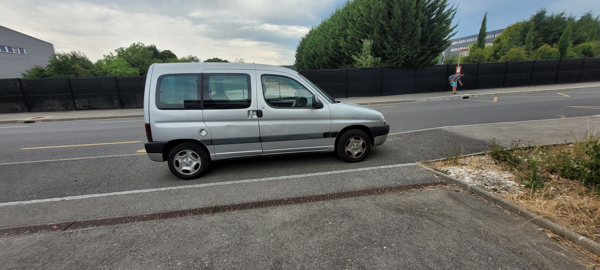 PEUGEOT Partner 1.8 Quiksilver FAM-image-3