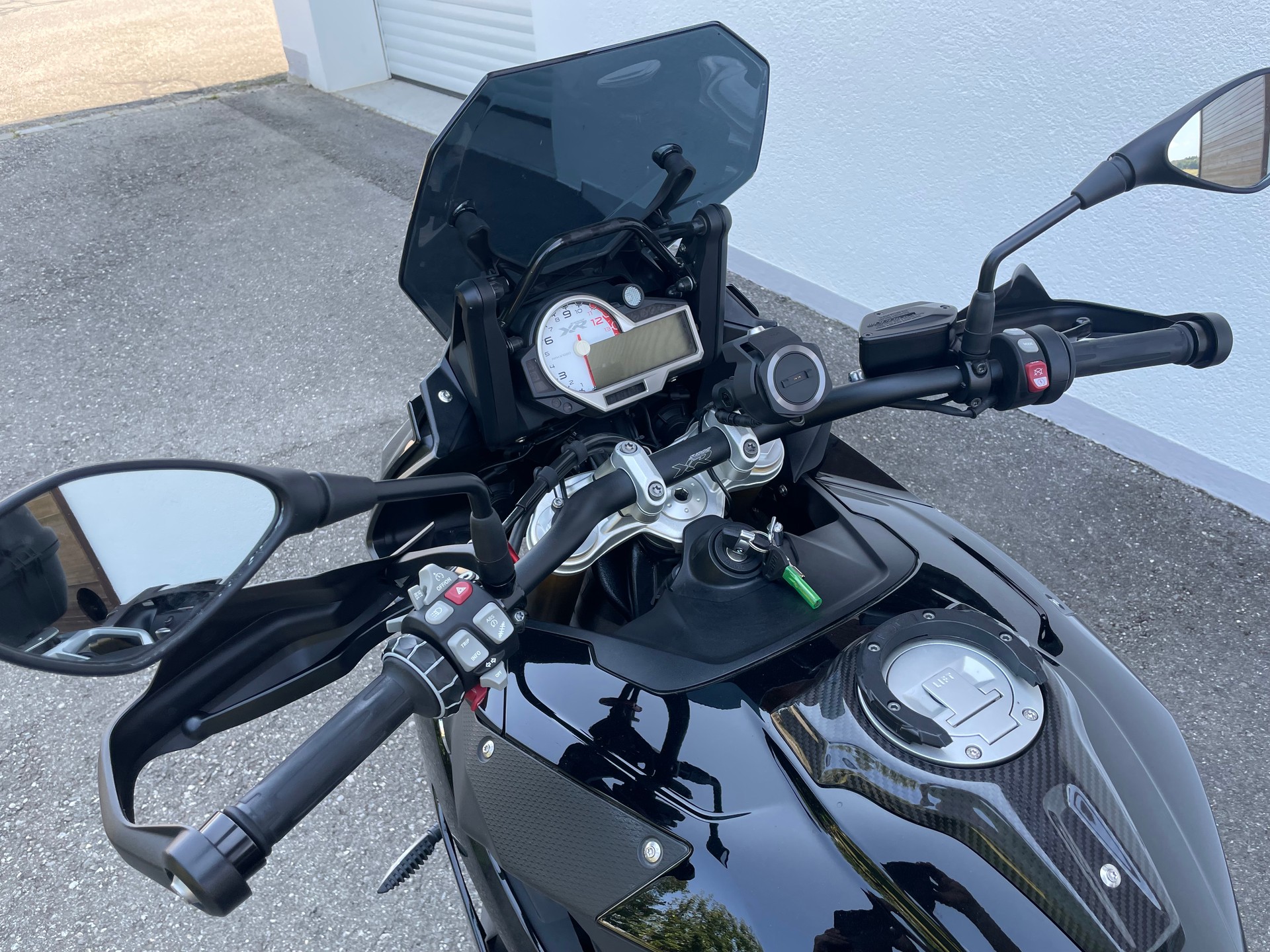 BMW S 1000 XR ABS-image-2