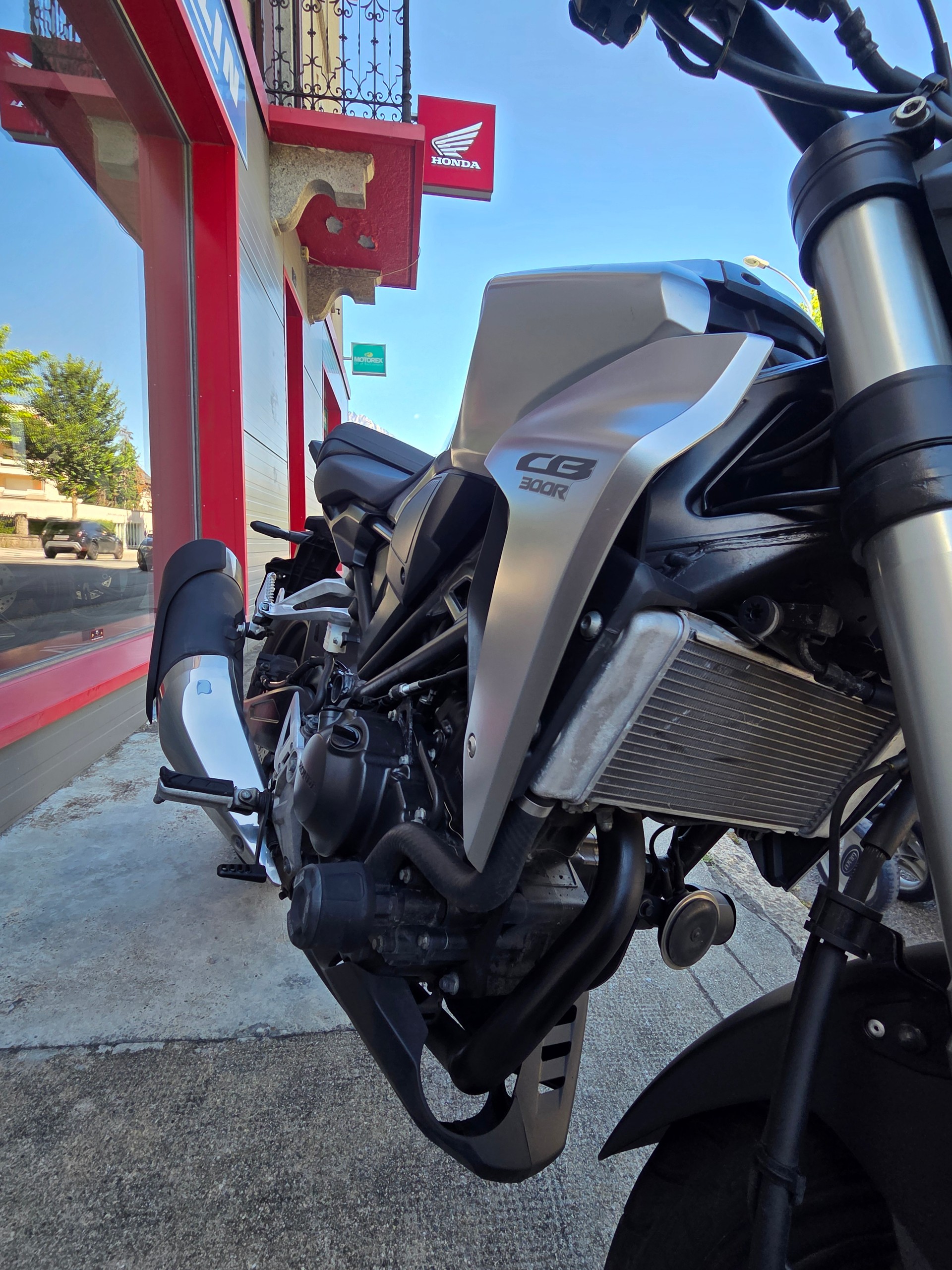 HONDA CB 300 R-image-2