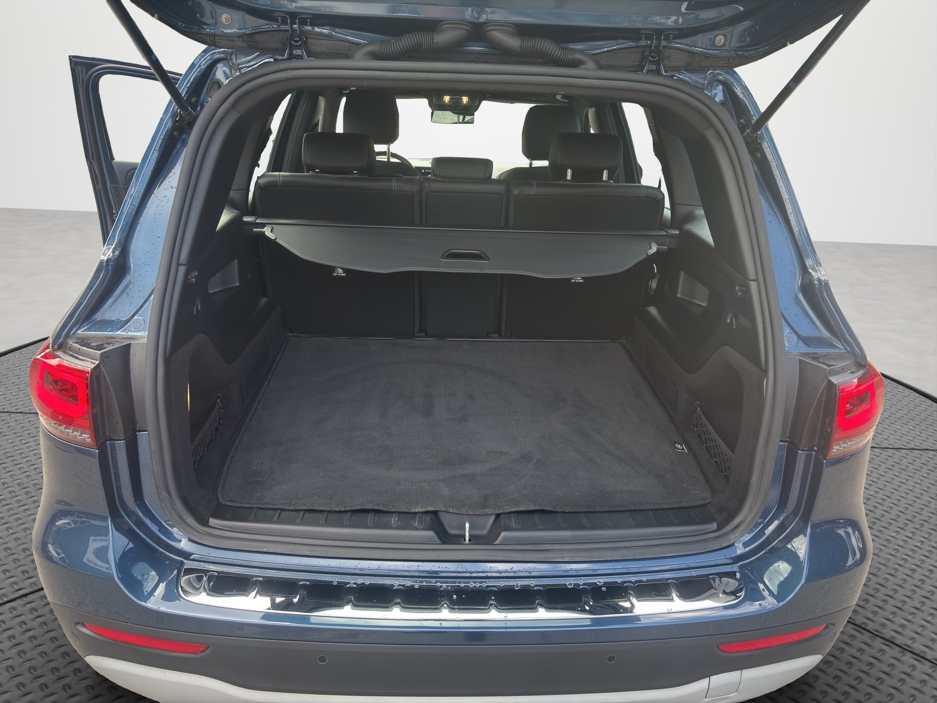 MERCEDES-BENZ GLB 200 4Matic Style 8G-Tronic-image-14