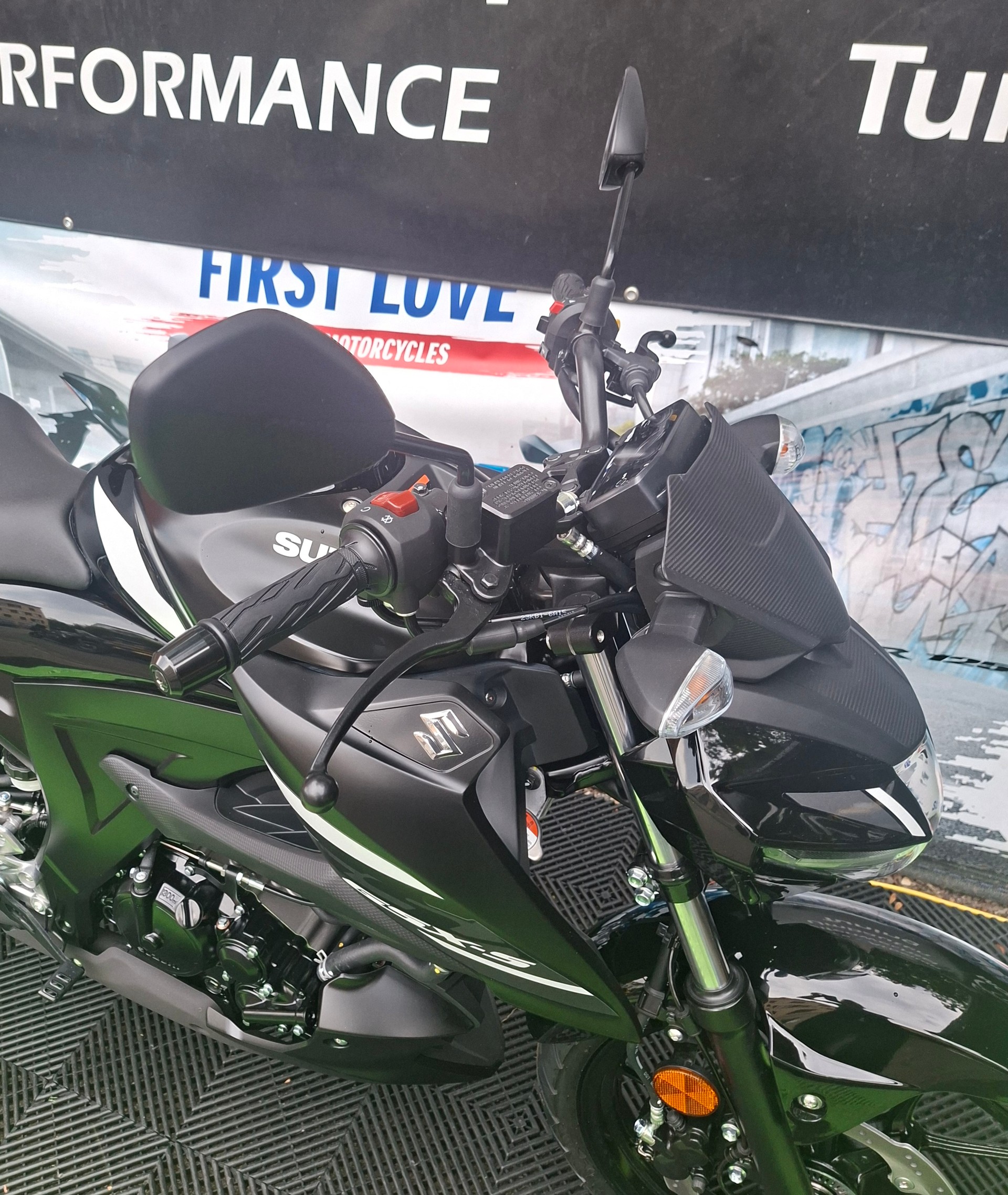 SUZUKI GSX-S 125-image-14