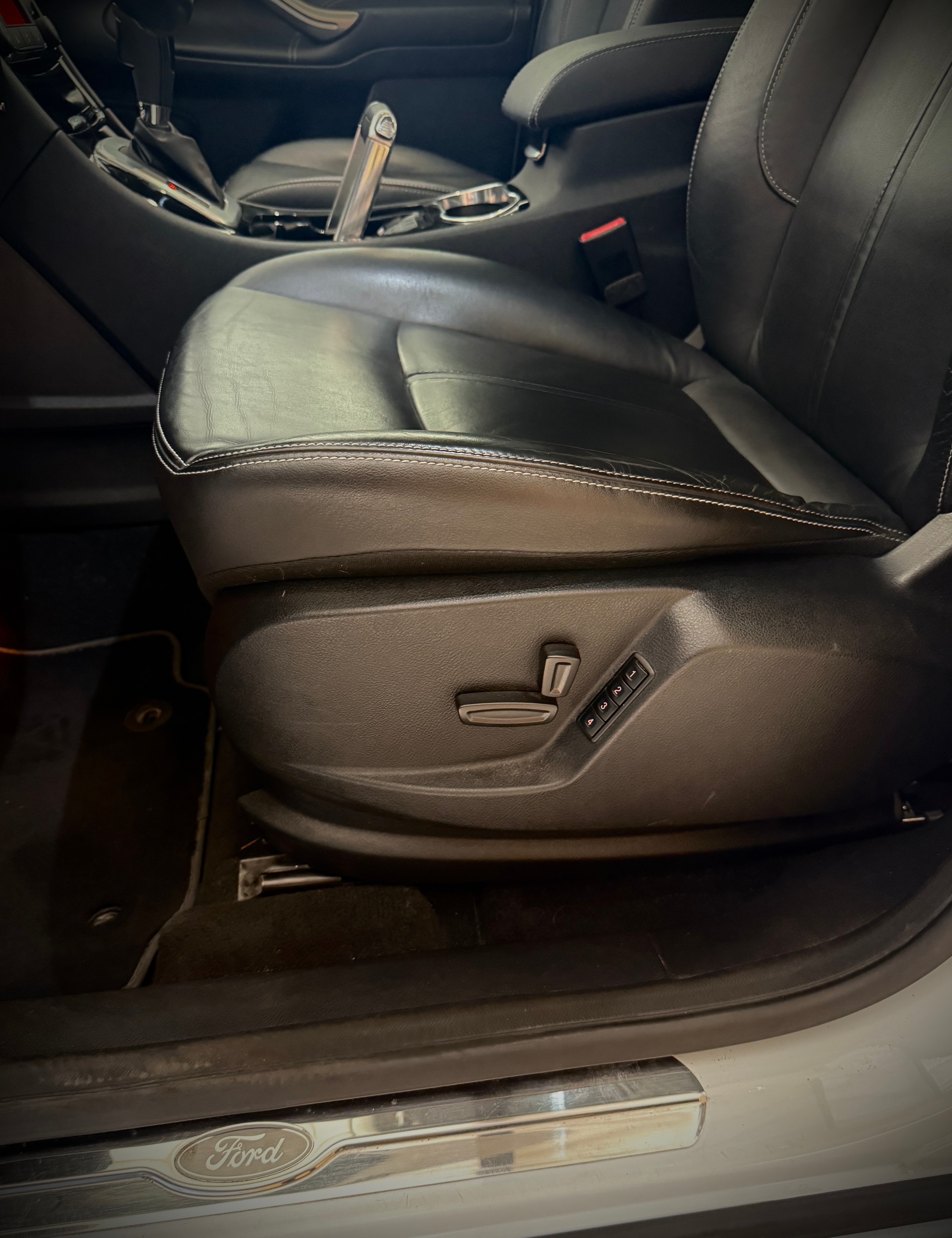 FORD S-Max 2.0 SCTi Titanium PowerShift-image-10