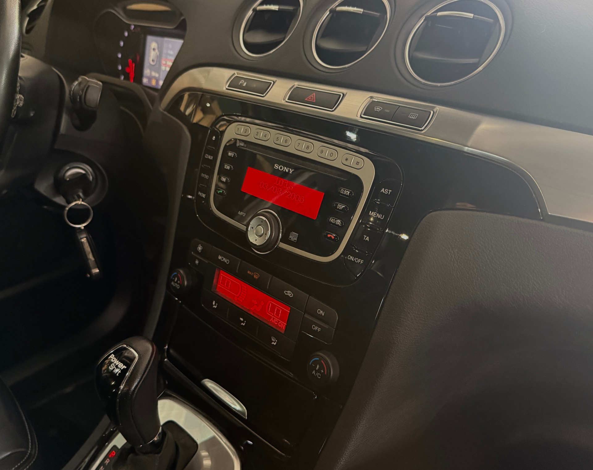 FORD S-Max 2.0 SCTi Titanium PowerShift-image-8