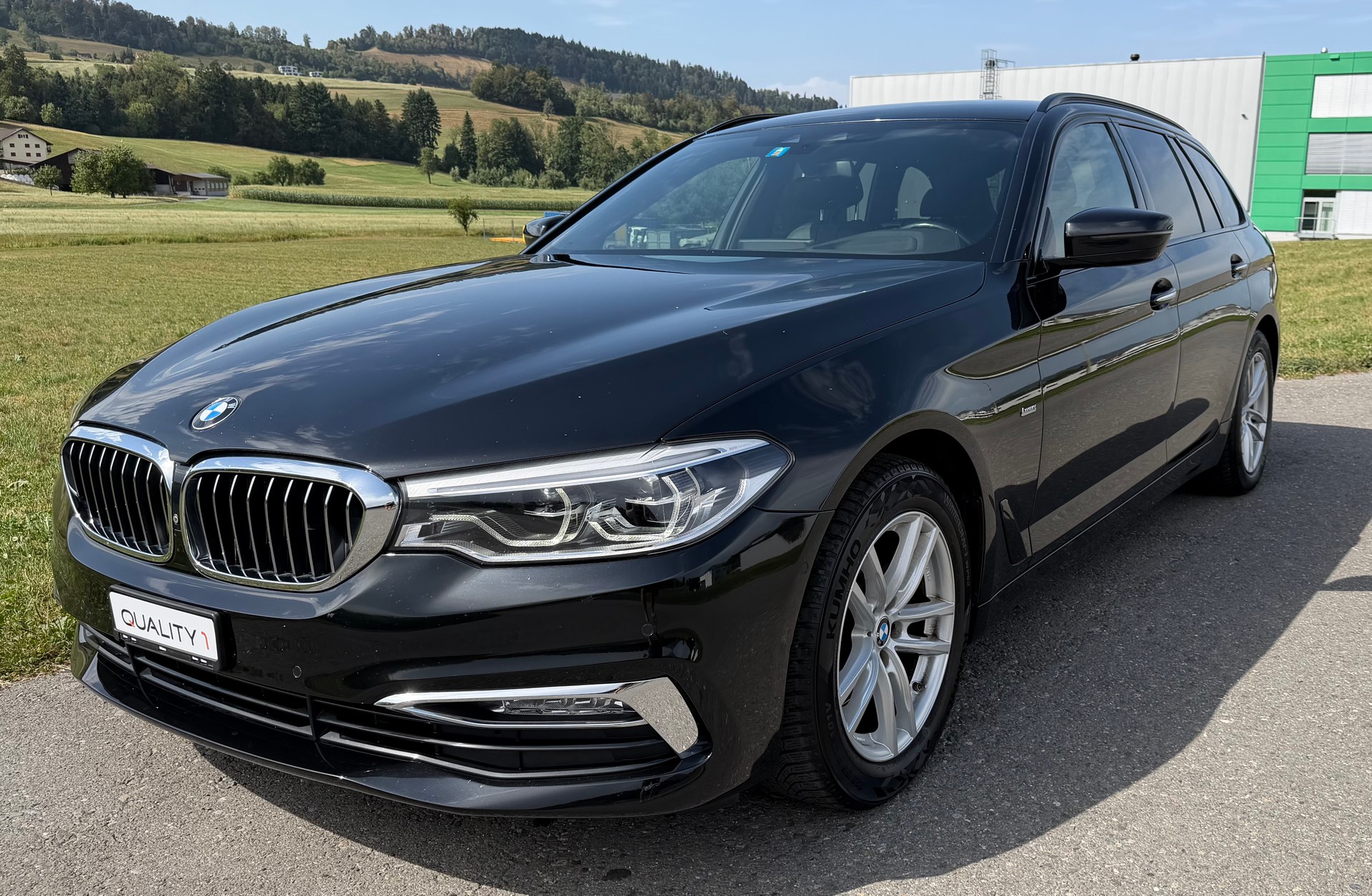 BMW 520d xDrive Touring Luxury Line Steptronic