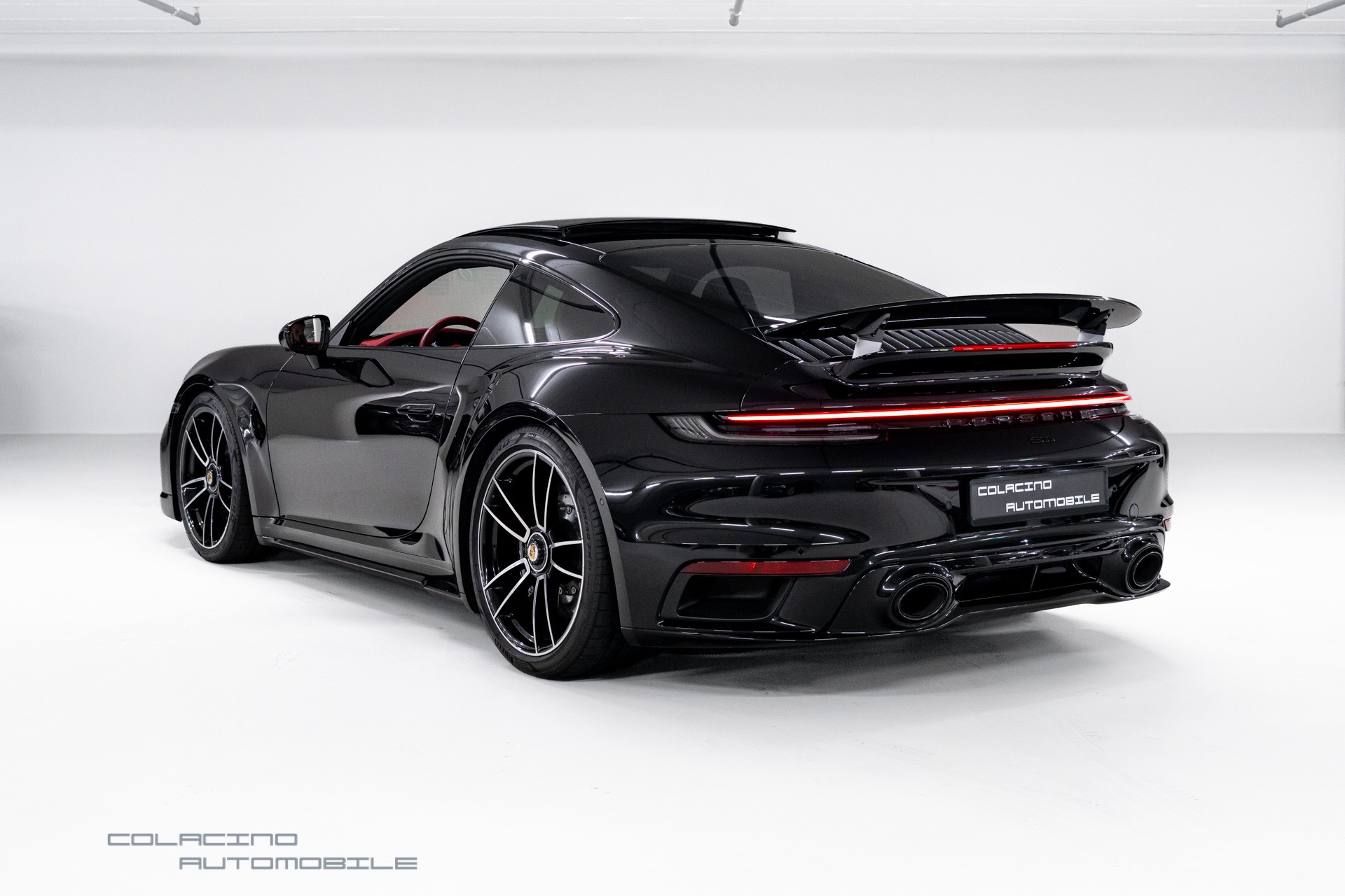 PORSCHE 911 Turbo S PDK-showroom-element-3