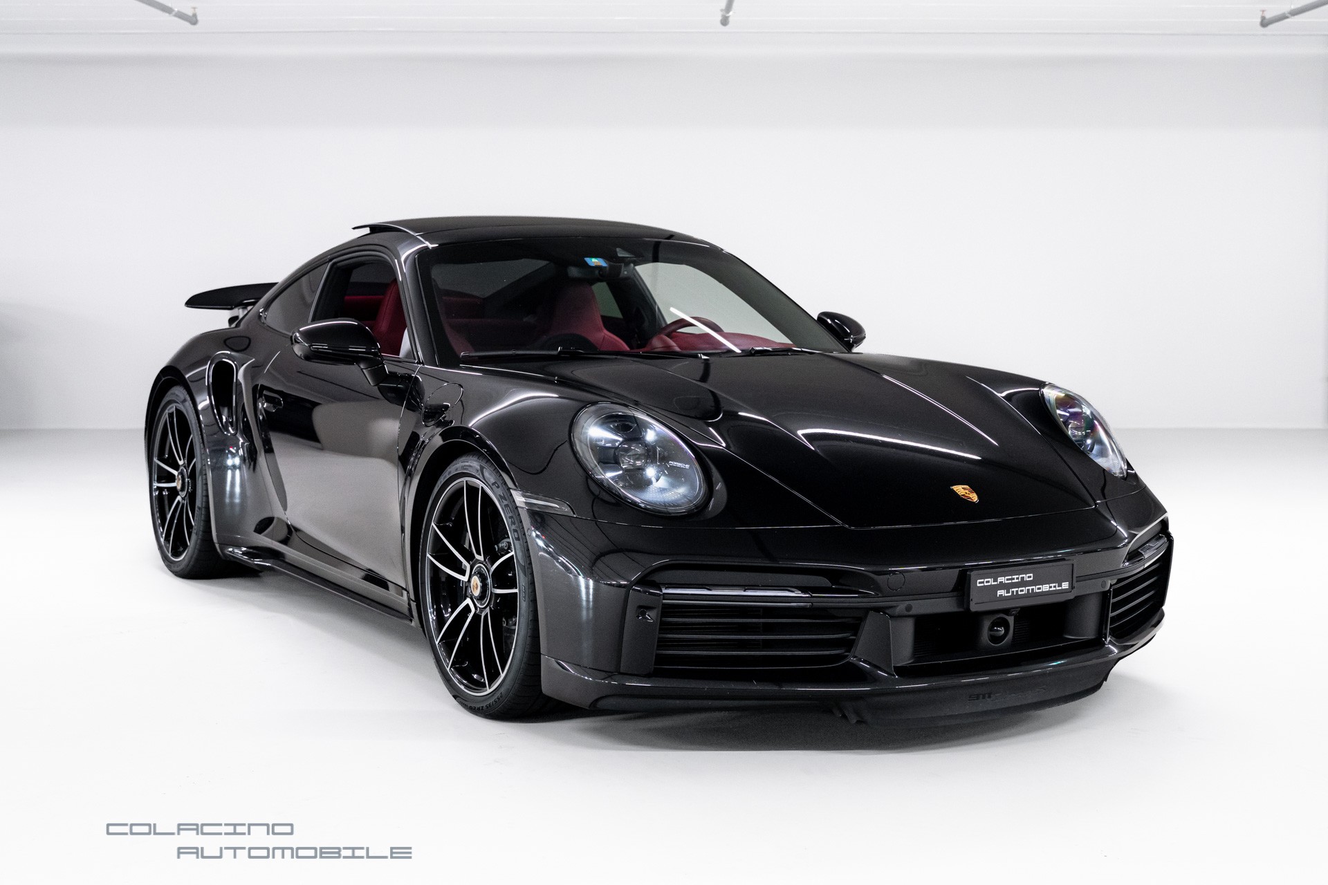 PORSCHE 911 Turbo S PDK-showroom-element-2