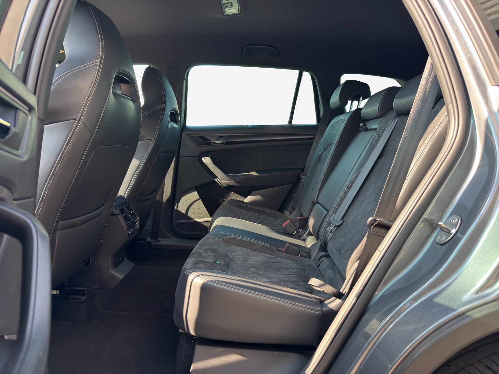 SKODA Kodiaq 2.0 TDI CR SportLine 4x4 DSG-image-11