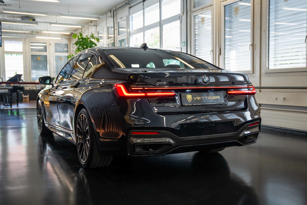 BMW 740d xDrive Steptronic M Sportpaket-showroom-element-3