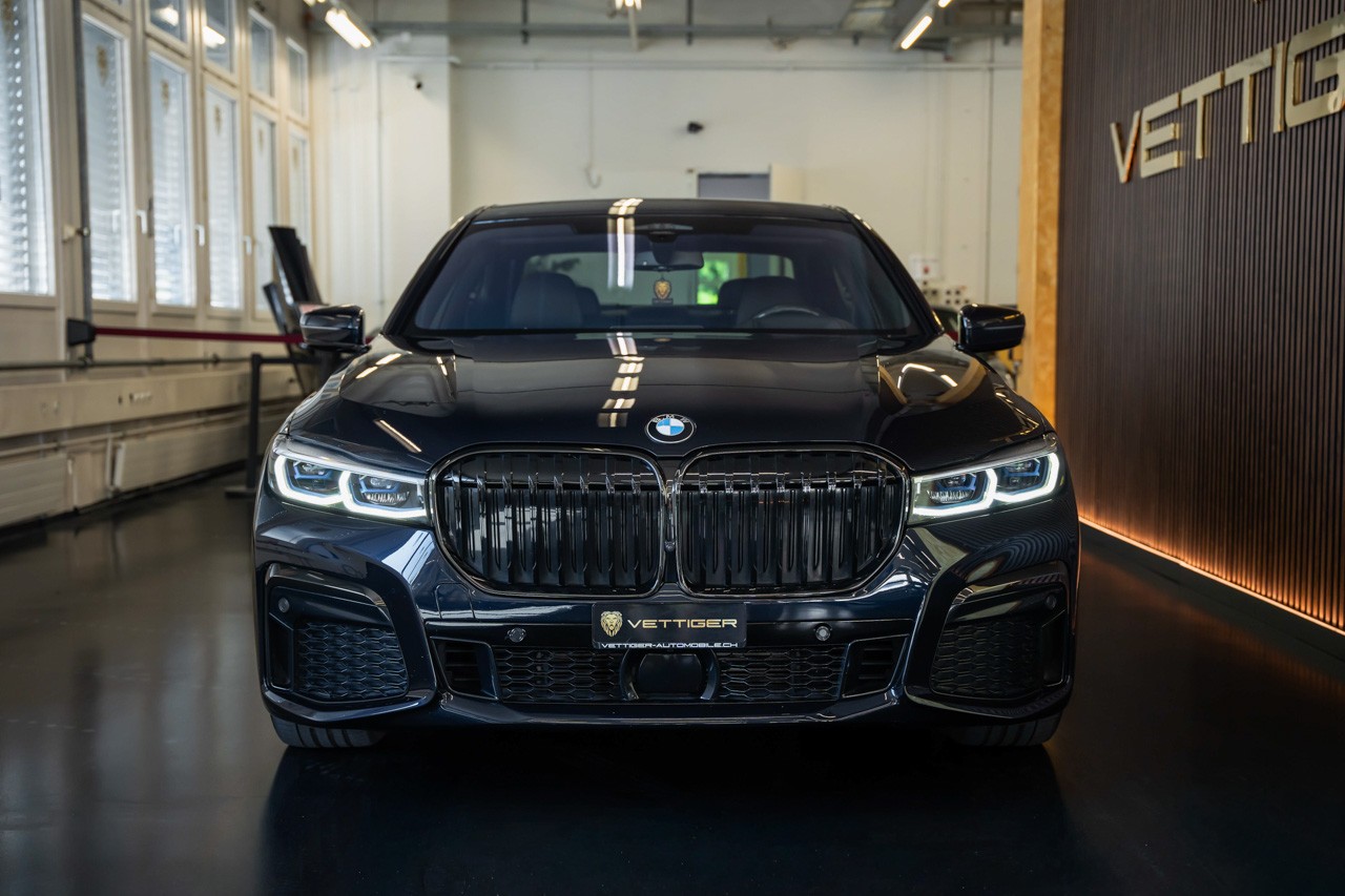 BMW 740d xDrive Steptronic M Sportpaket-showroom-element-1
