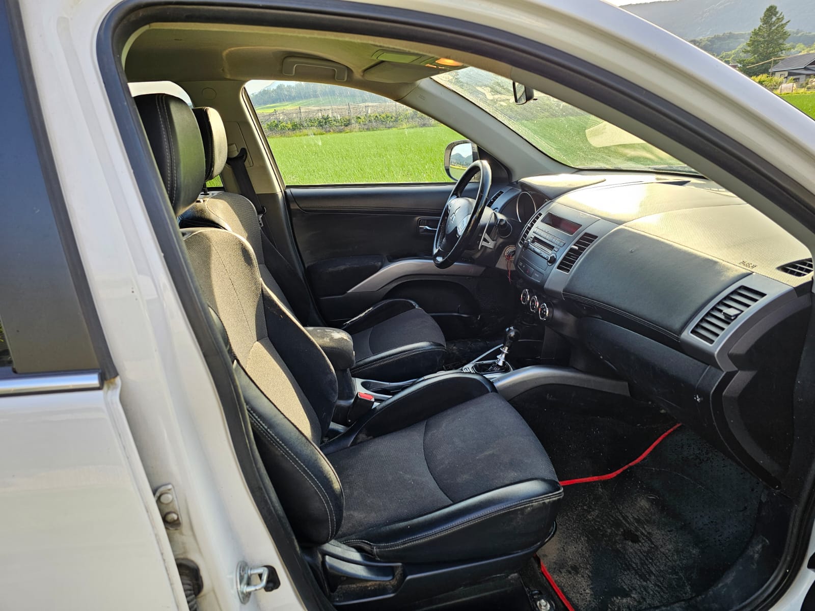 MITSUBISHI Outlander 2.2 DID Intense 4WD TC-SST-image-10