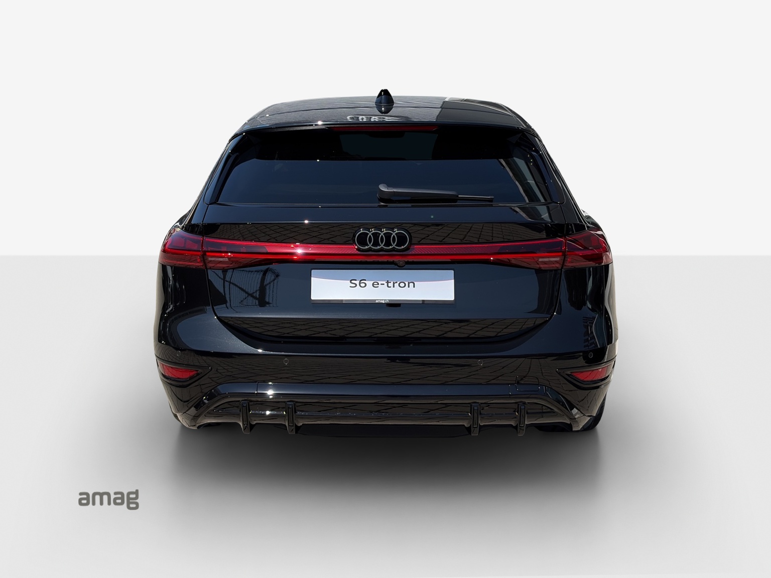 AUDI S6 Avant e-tron quattro-showroom-element-3