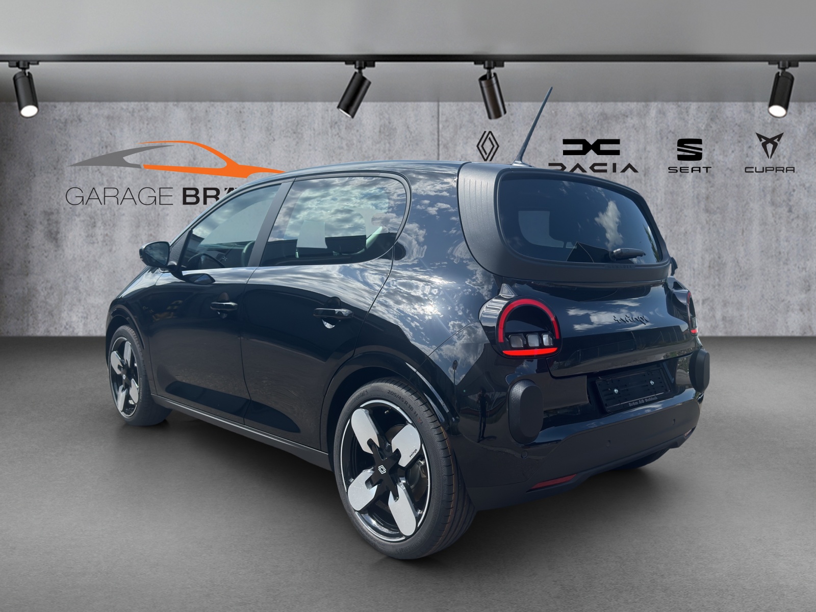 RENAULT Twingo E-Tech 27kWh Evolution-showroom-element-3