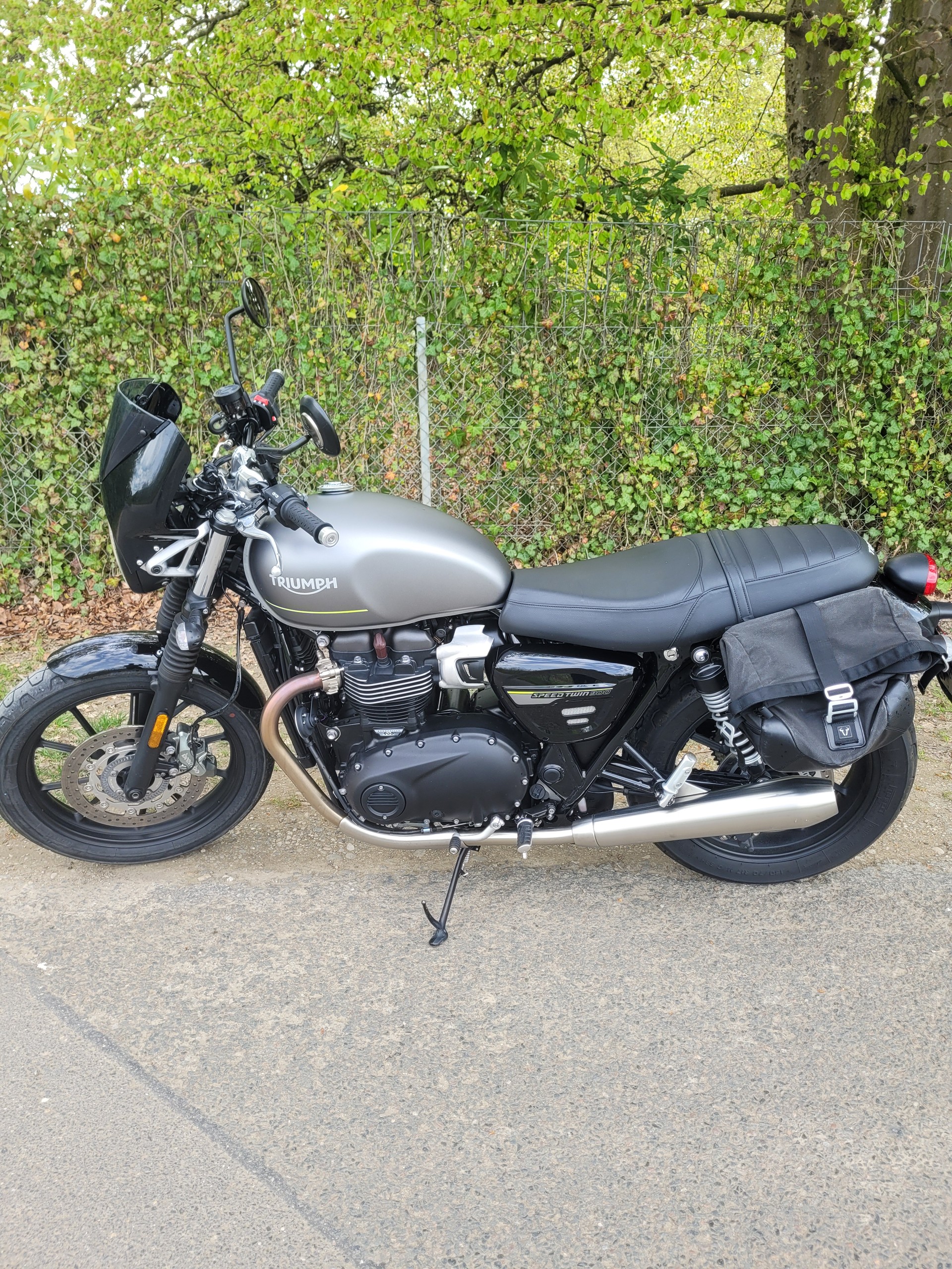 TRIUMPH Speed Twin 900-image-2