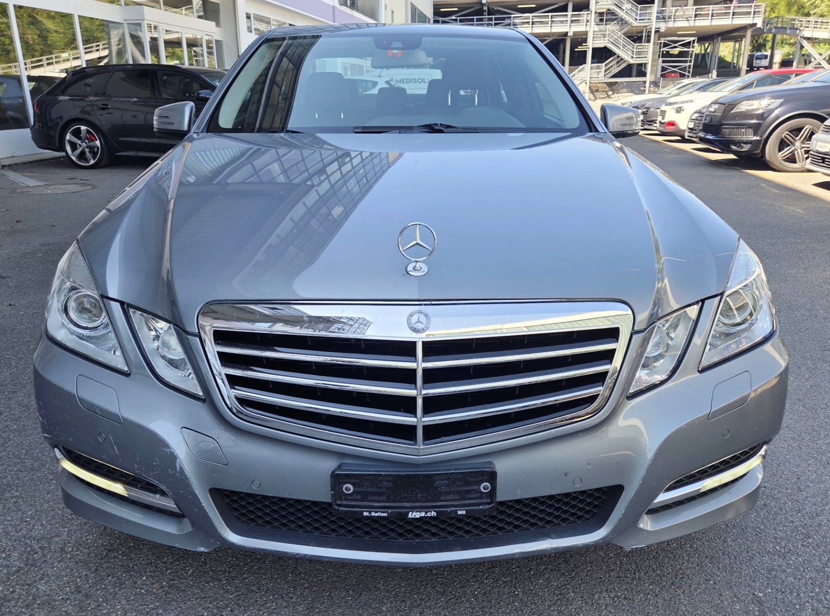 MERCEDES-BENZ E 200 CGI BlueEfficiency Avantgarde Automatic