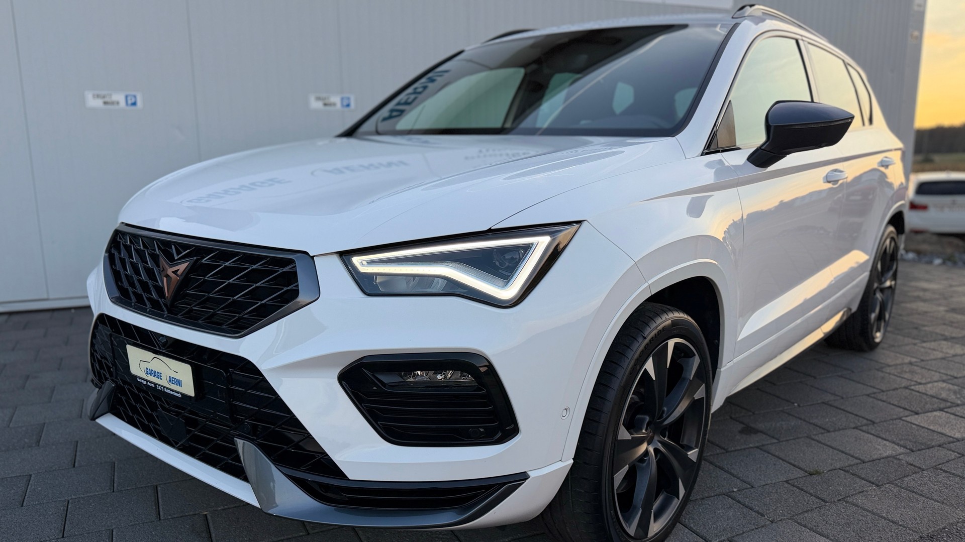 CUPRA Ateca 2.0TSI VZ 4Drive DSG / Fahrassistenten-Paket XL-showroom-element-3