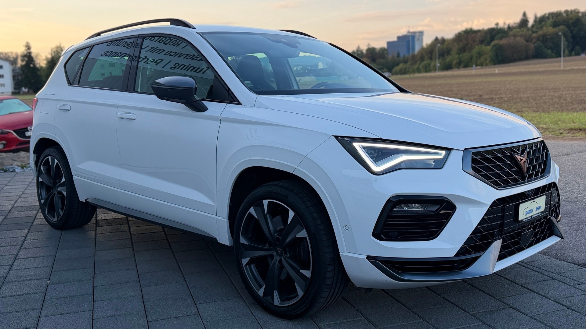 CUPRA Ateca 2.0TSI VZ 4Drive DSG / Fahrassistenten-Paket XL-showroom-element-1