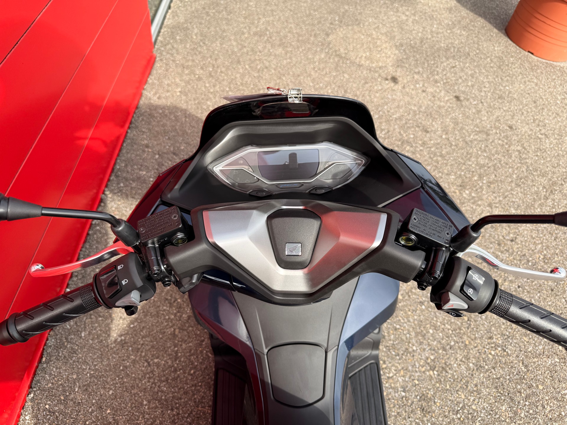 HONDA PCX 125 i ABS-showroom-element-3
