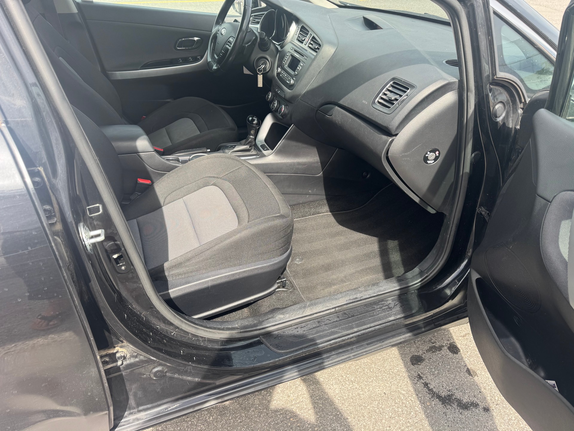 KIA Cee'd Sportswagon 1.6 GDi FiFa World Cup Ed. DCT-image-11