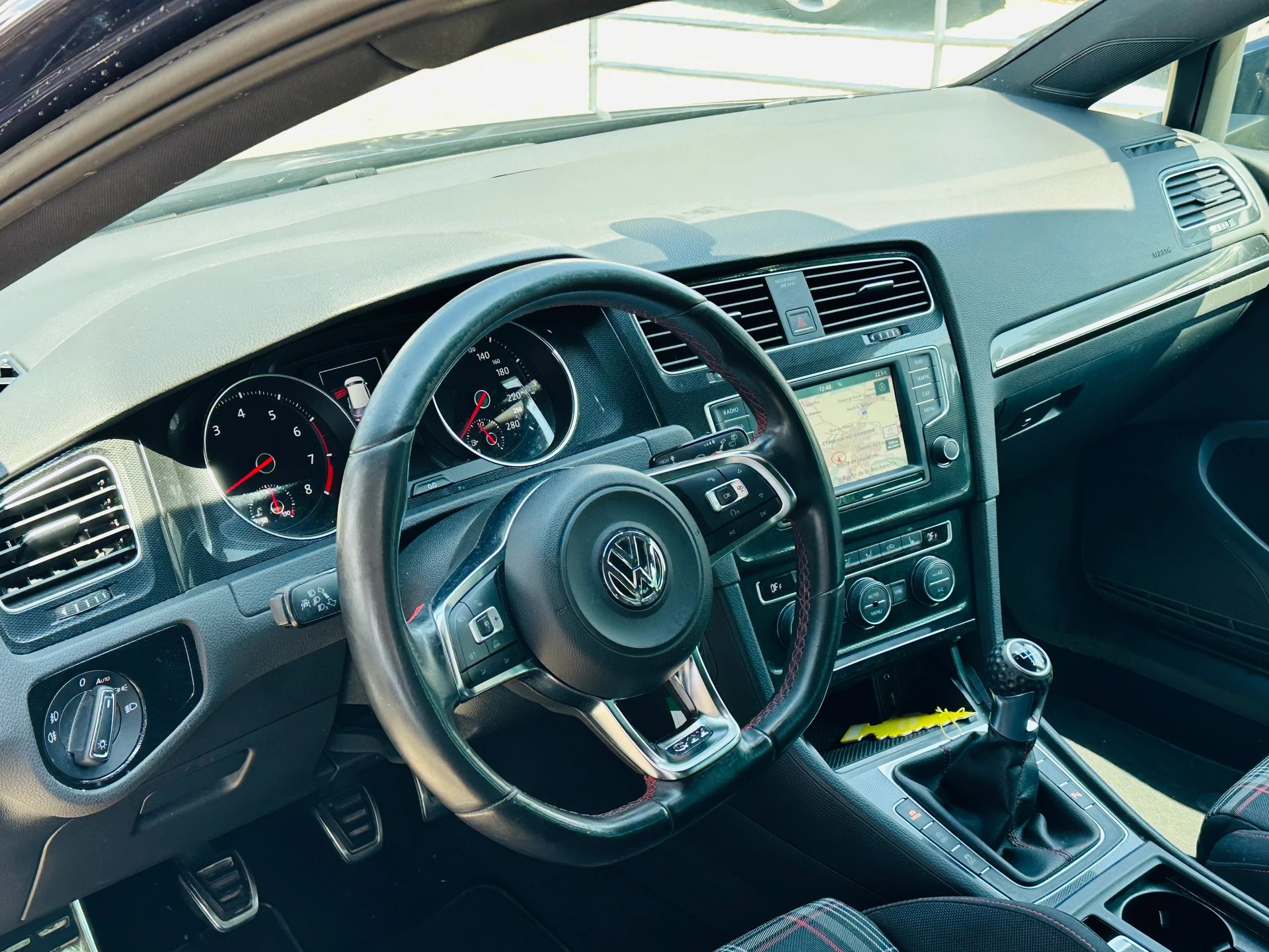 VW Golf 2.0 TSI GTI-image-10