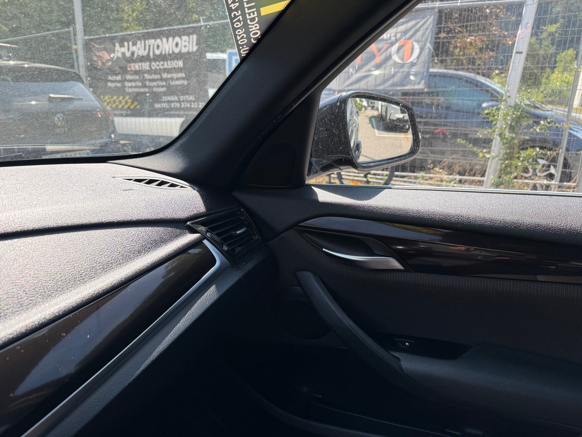 BMW X1 xDrive 18d xLine-image-23