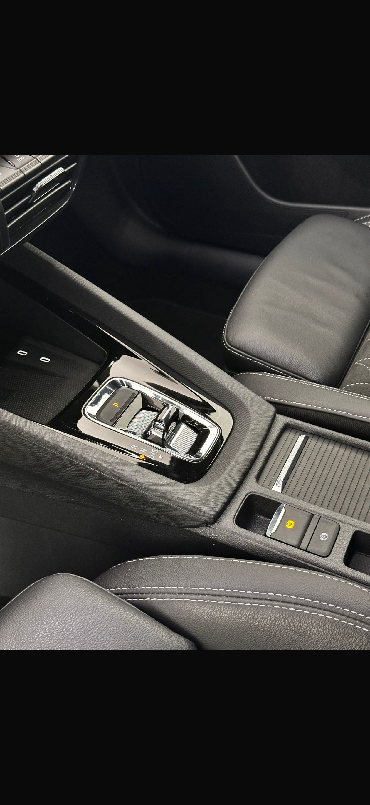 SKODA Octavia Combi 2.0 TDI DSG RS 4x4-image-10