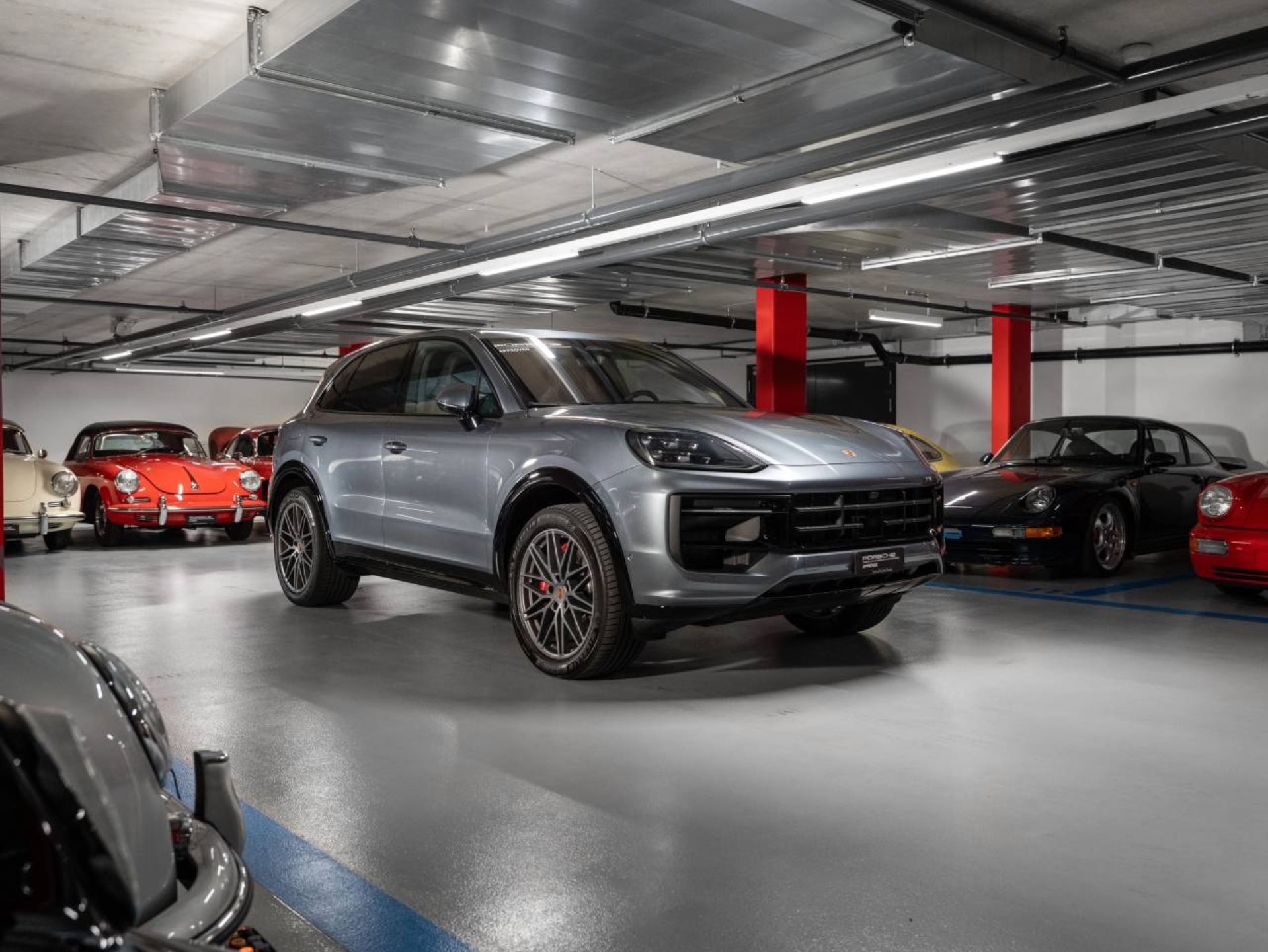 PORSCHE Cayenne GTS-showroom-element-2