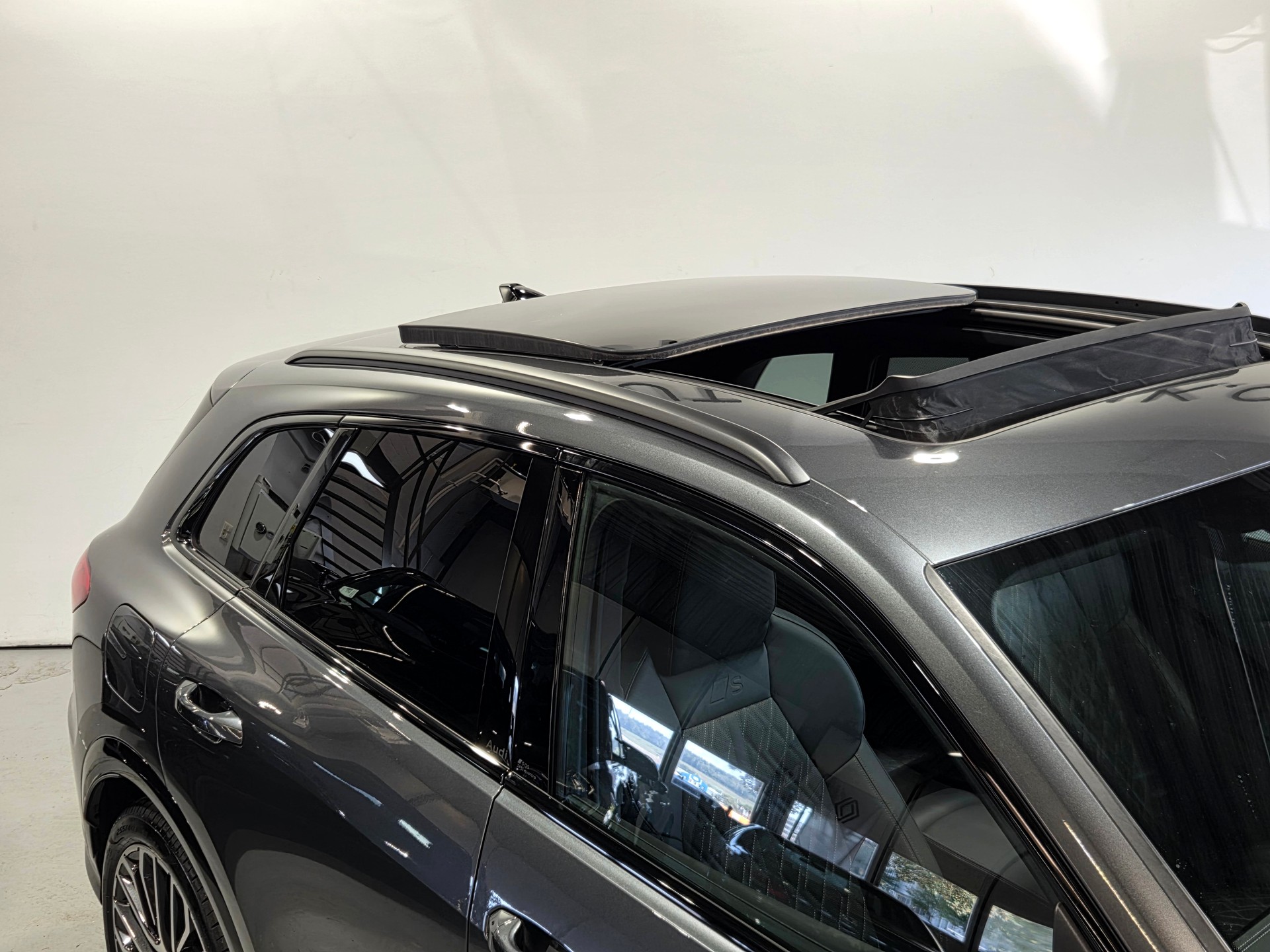 AUDI SQ5 SUV 3.0 V6 TFSI quattro S-Tronic-showroom-element-3