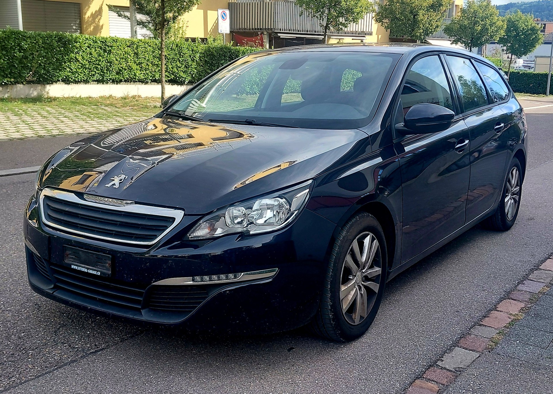 PEUGEOT 308 SW 1.6 BlueHDI Active Automatic