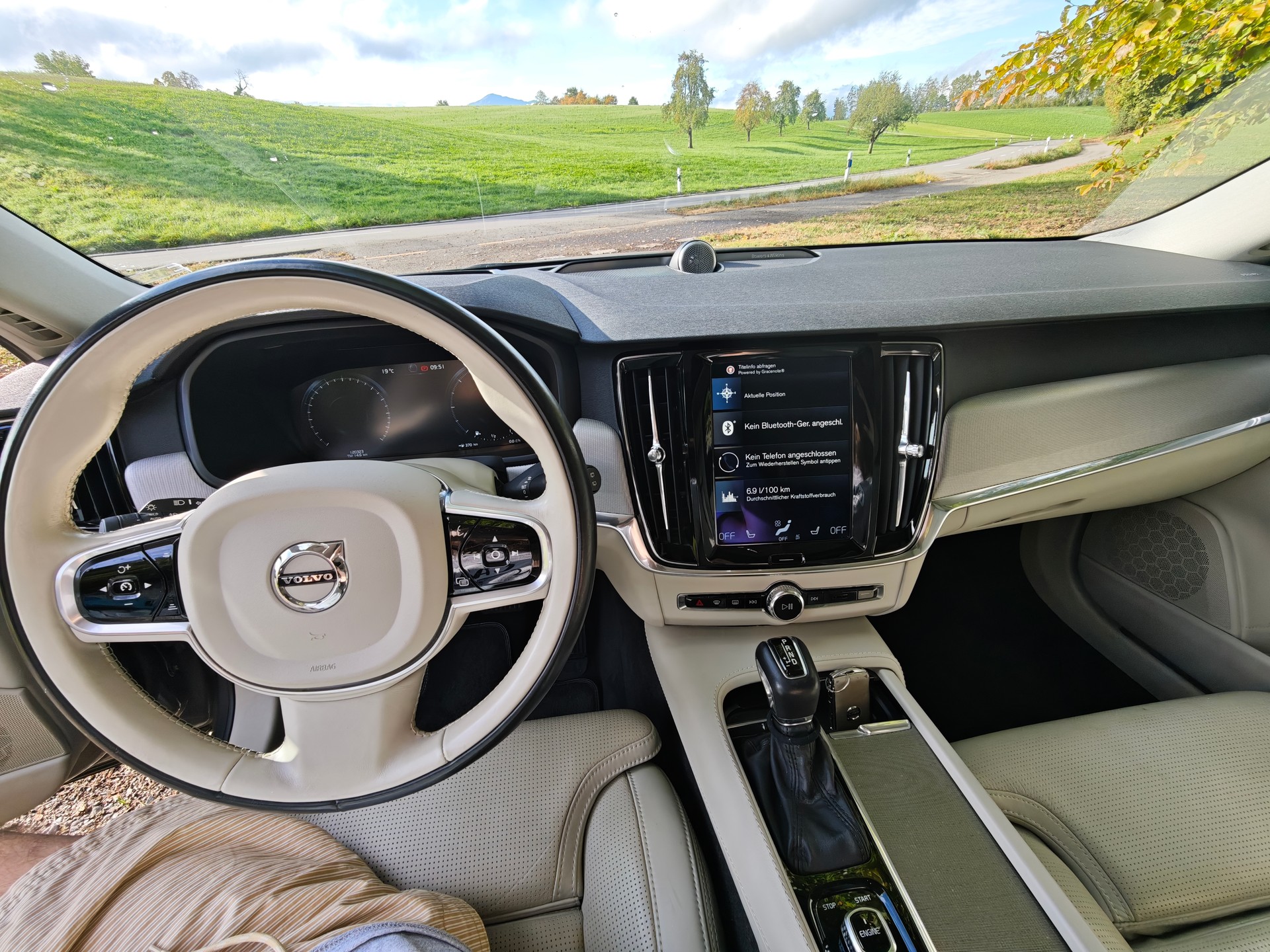 VOLVO 2.0 D5 Inscription AWD-image-3