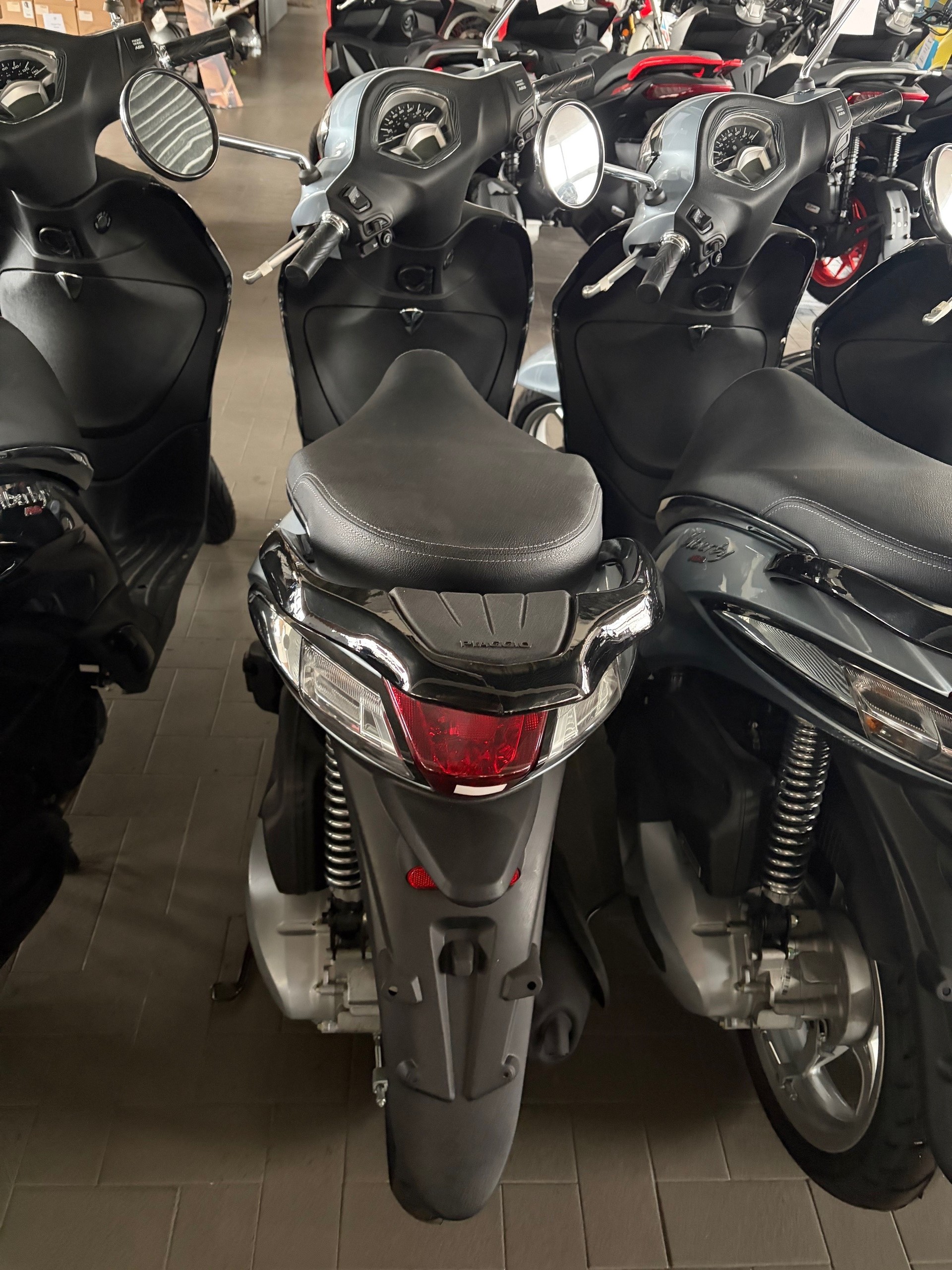 PIAGGIO Liberty 125 iGet ABS-image-5