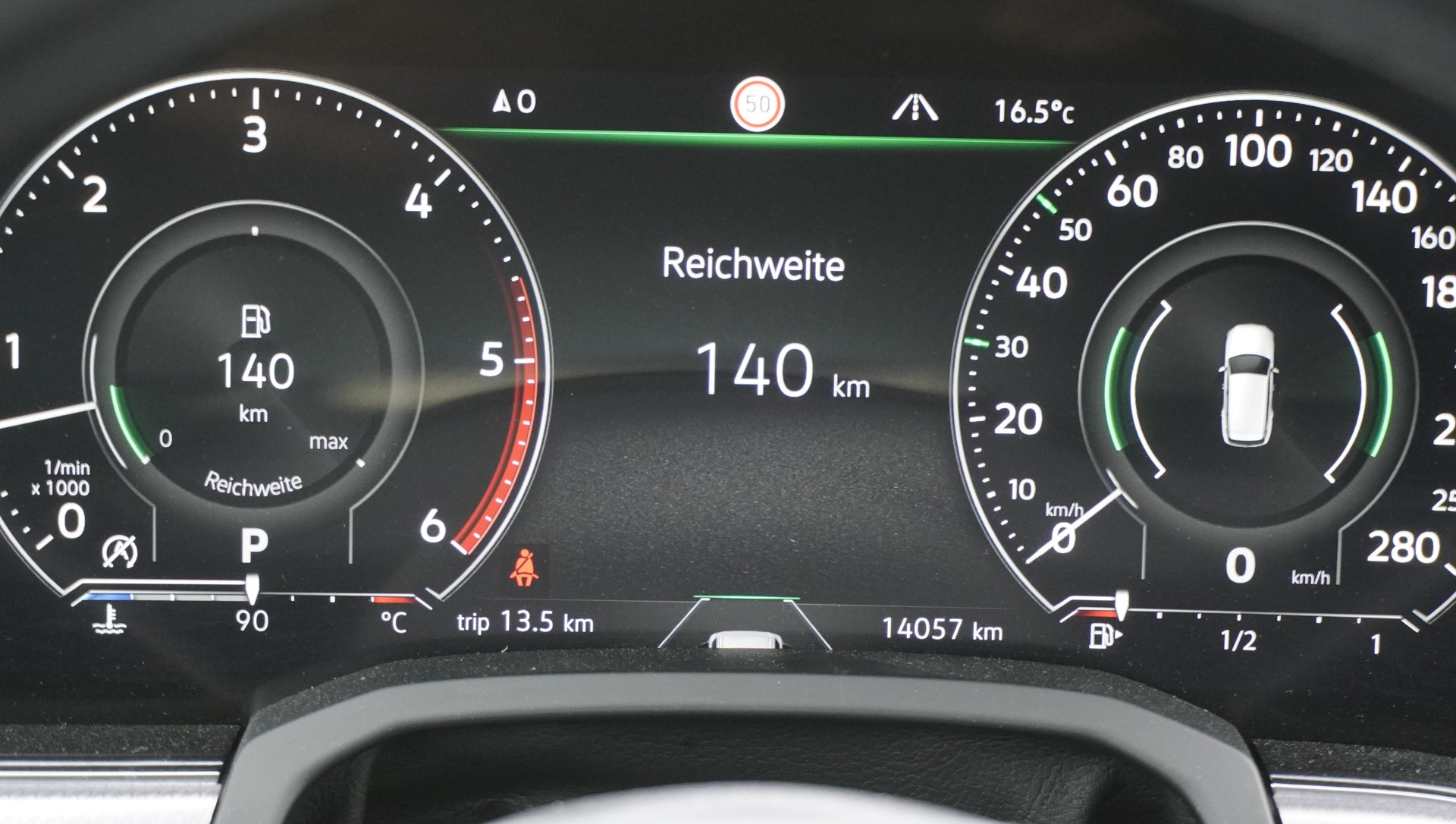 VW Touareg 3.0 TDI R Line Tiptronic-showroom-element-3