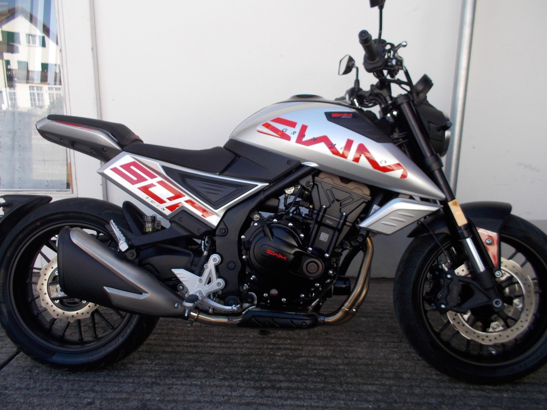 SWM 500-image-0