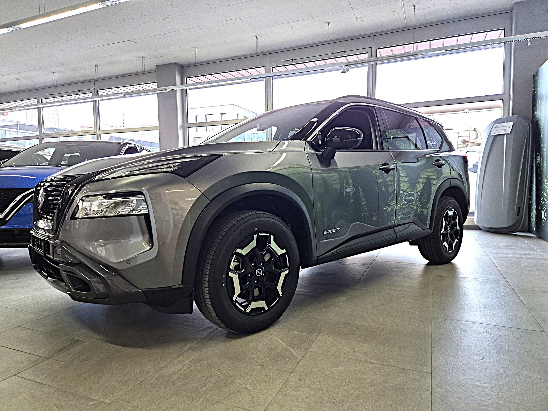NISSAN X-Trail 1.5 VC-T e-Power 4WD 7 Sitze N-Trek-image-3