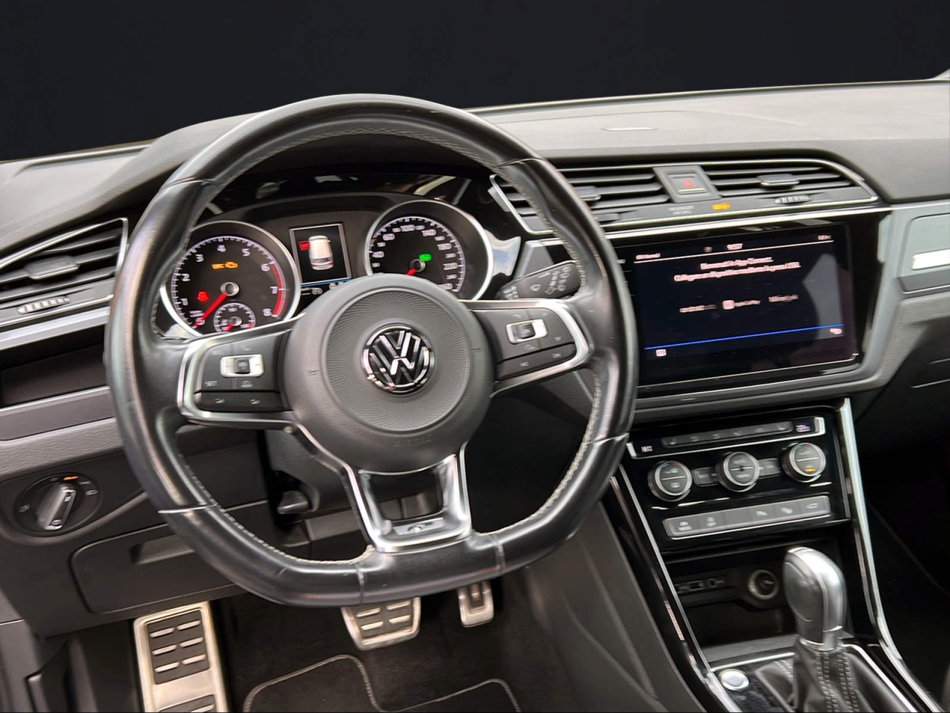 VW Touran 1.4 TSI BlueMT Highline-image-8