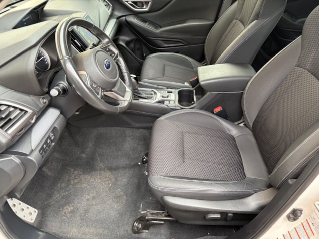 SUBARU Forester 2.0i e-Boxer Swiss Plus Lineartronic-image-10