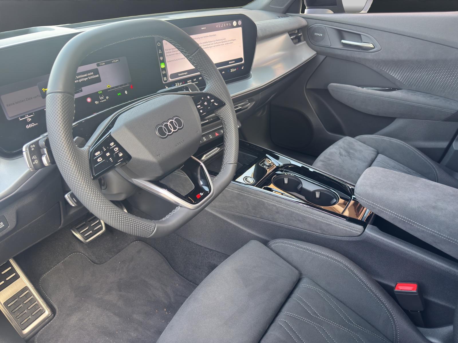 AUDI Q3 SUV TFSI quattro 150 kW S tronic S line-image-9