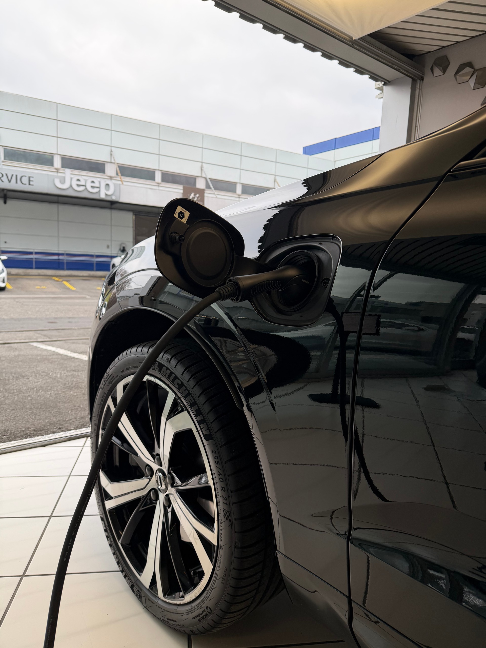 VOLVO XC60 T6 eAWD R-Design Geartronic | SoH 95,6%-image-21